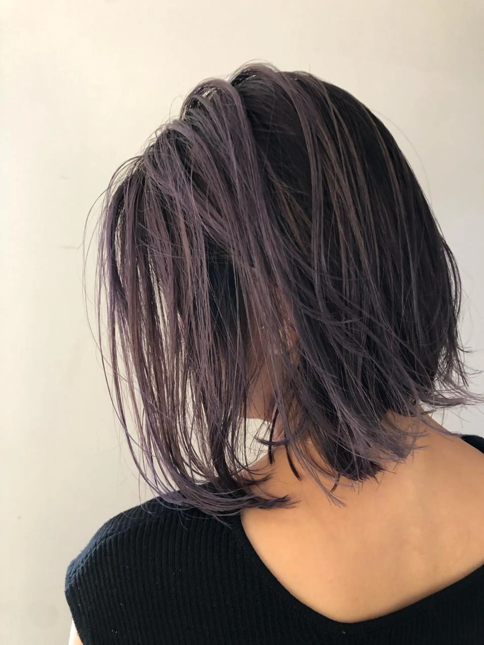 ショート レイヤーカット ブリーチカラー🌈 石垣翔太のヘアスタイル