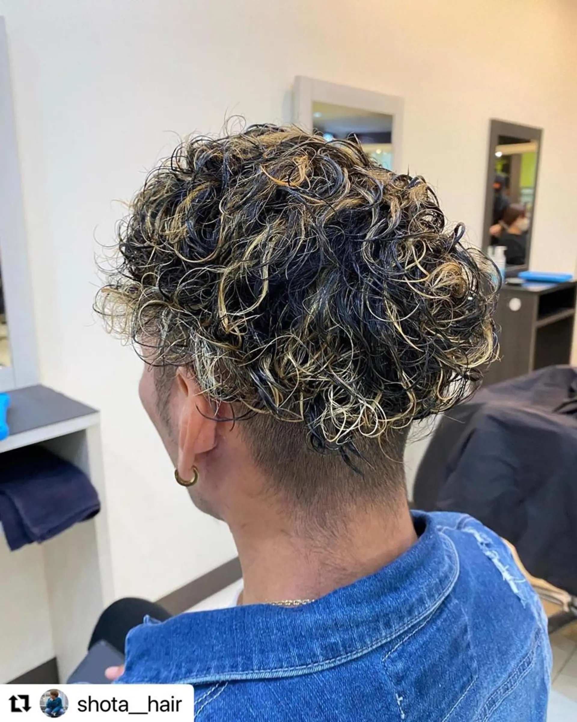 ミディアム カラー メンズ ミディアムパーマ メンズメッシュ メンズパーマ メッシュ 🩷Eny terrace🩷のヘアスタイル