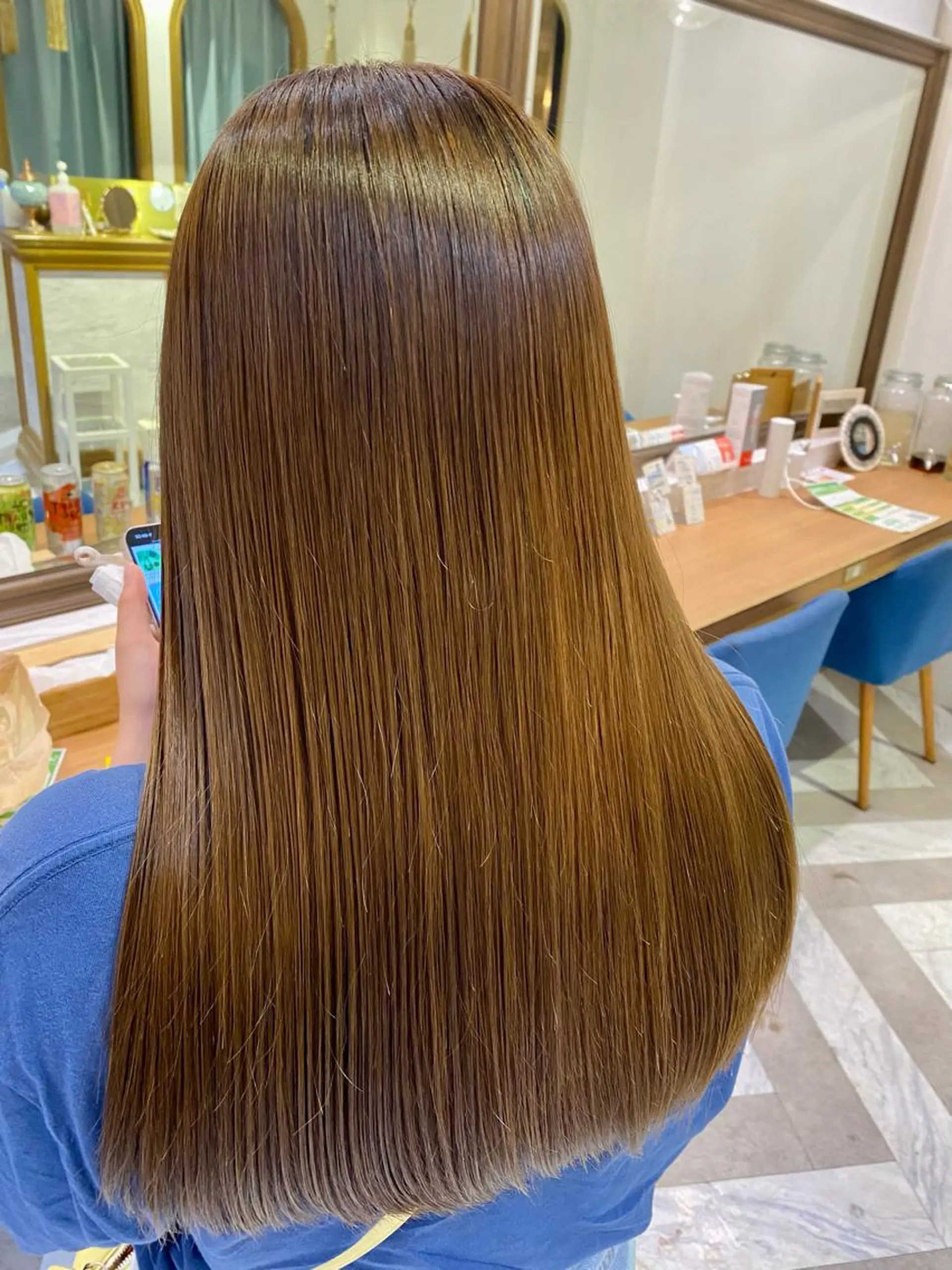 ミディアム カラー ヘアカラー トリートメント 顔周り/ブリーチなし /縮毛矯正🫧伊勢のヘアスタイル