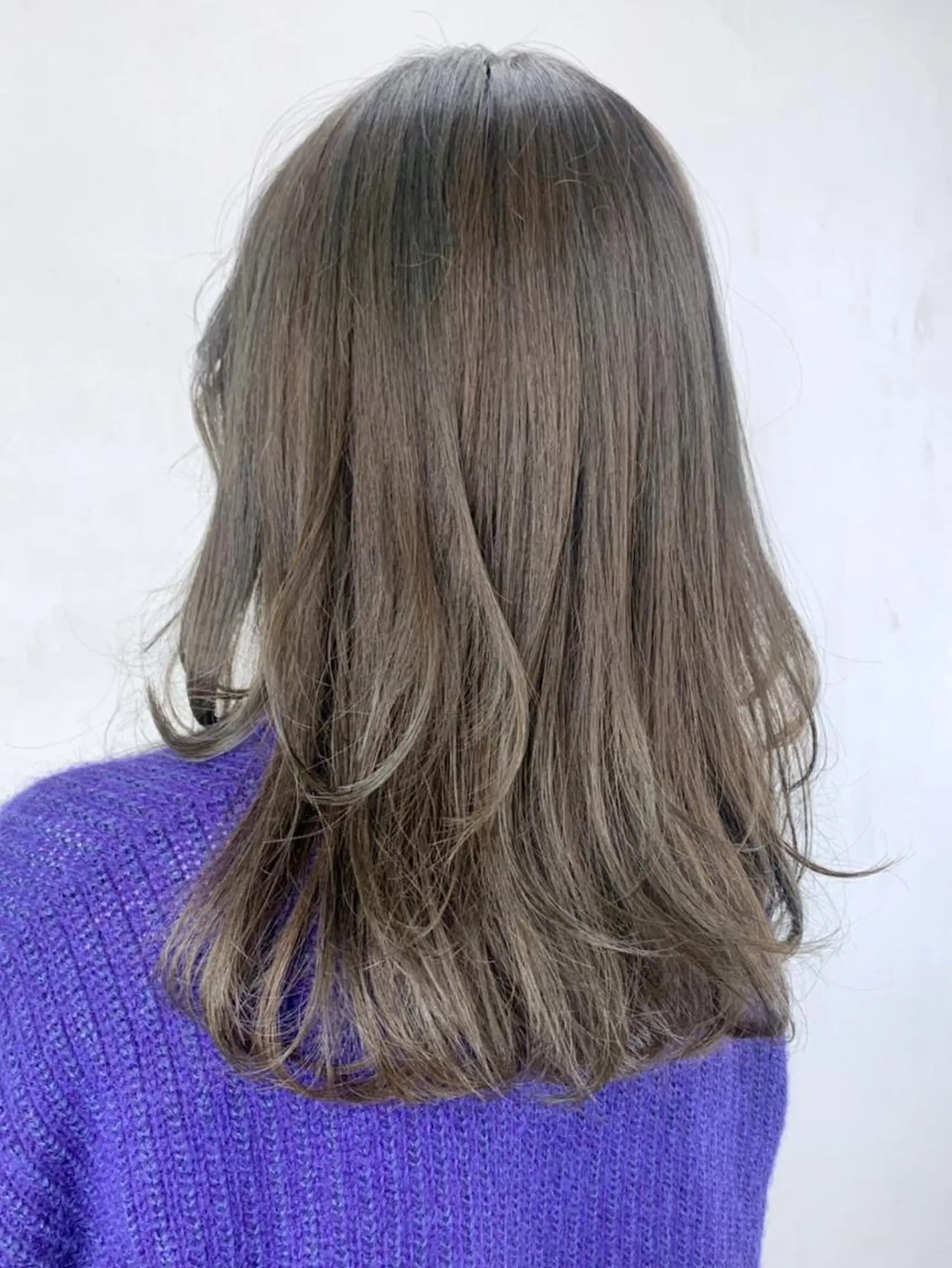 ミディアム カラー パーマ ヘアアレンジ アッシュ アッシュグレー ITbyALBUM 下北沢店のヘアスタイル