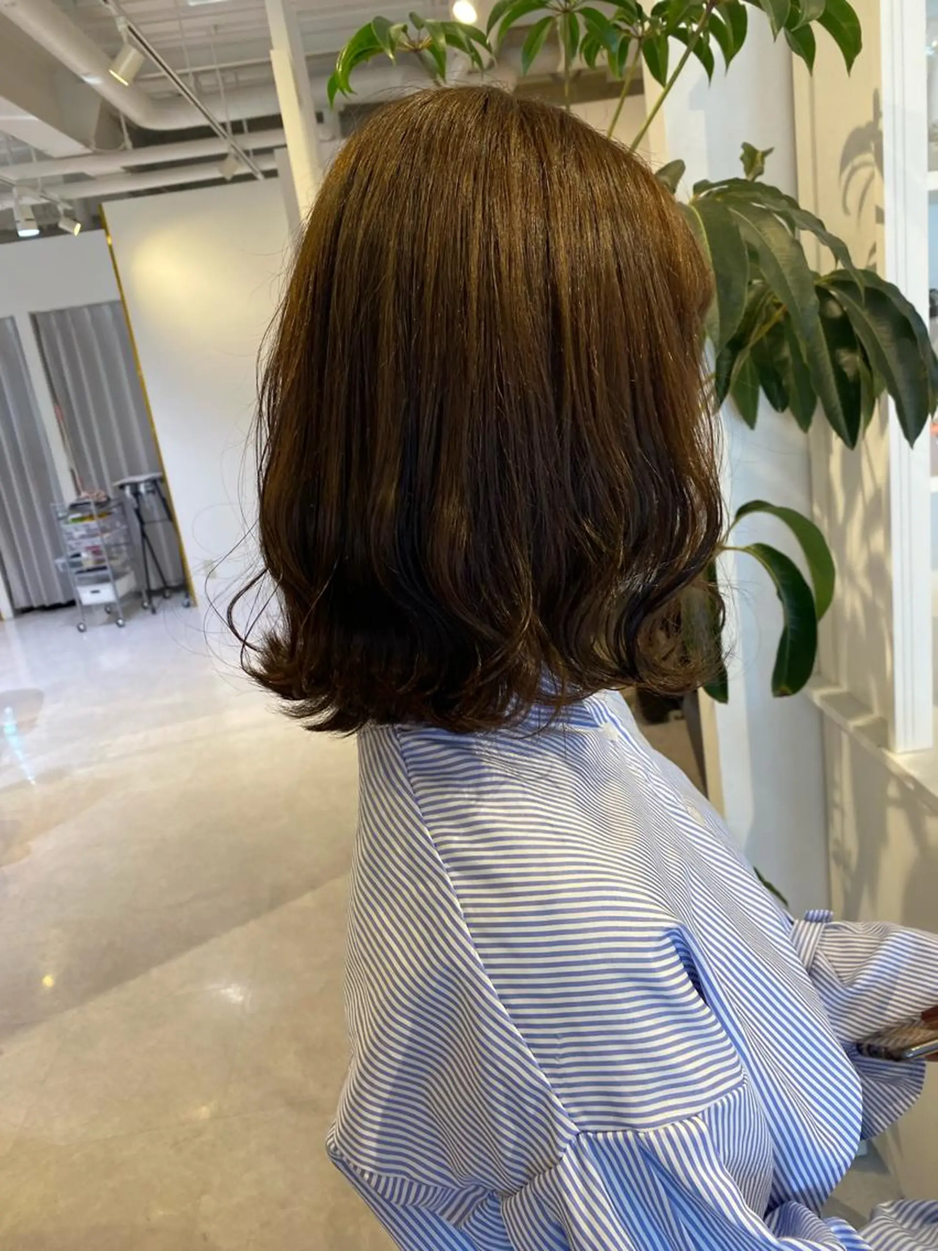 ミディアム カット ヘアカラー 梛木 唯のヘアスタイル