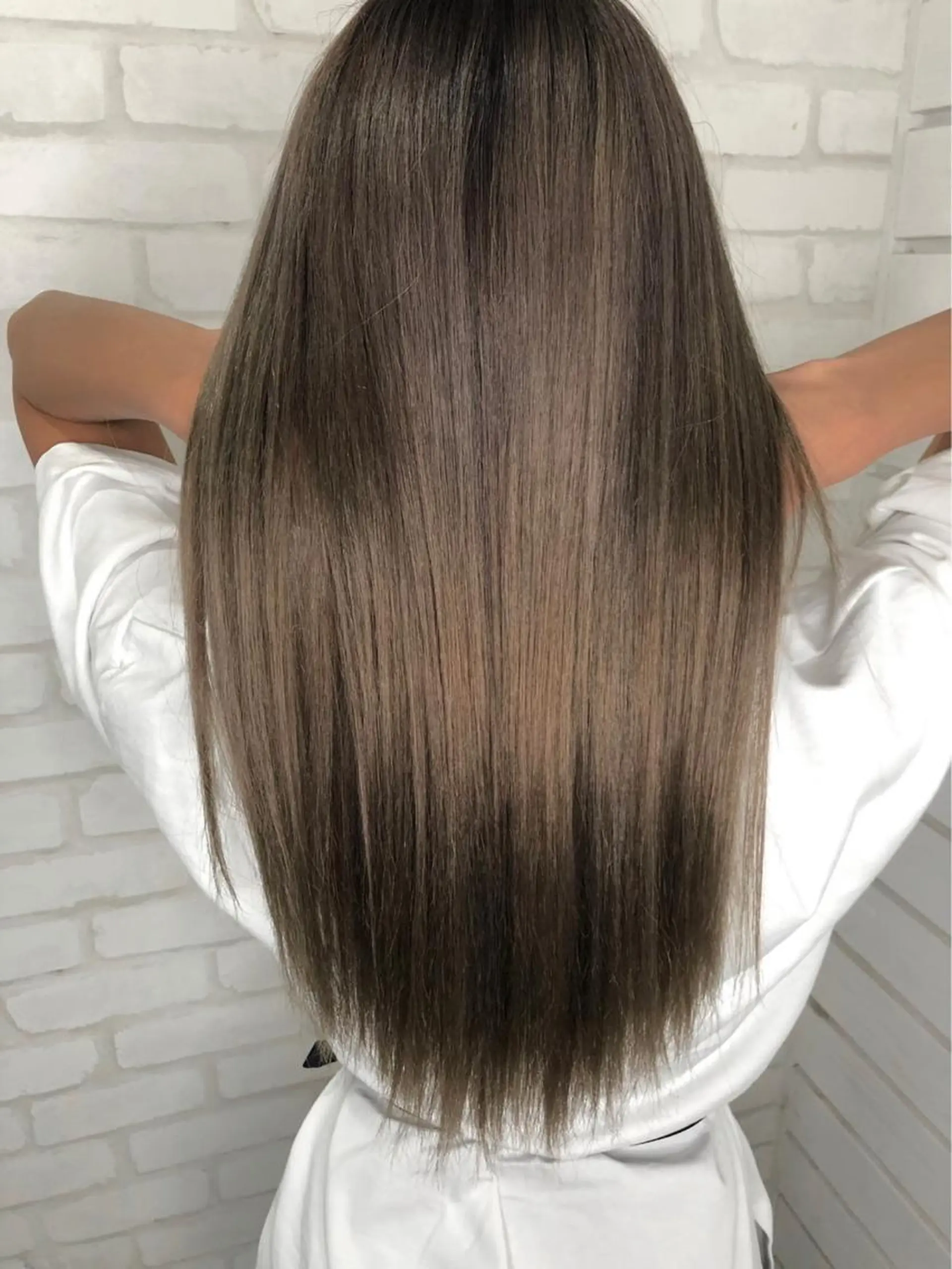 セミロング cocoluana(ココルアナ)所属・韓国風ヘア専門 🇰🇷Noaのヘアスタイル