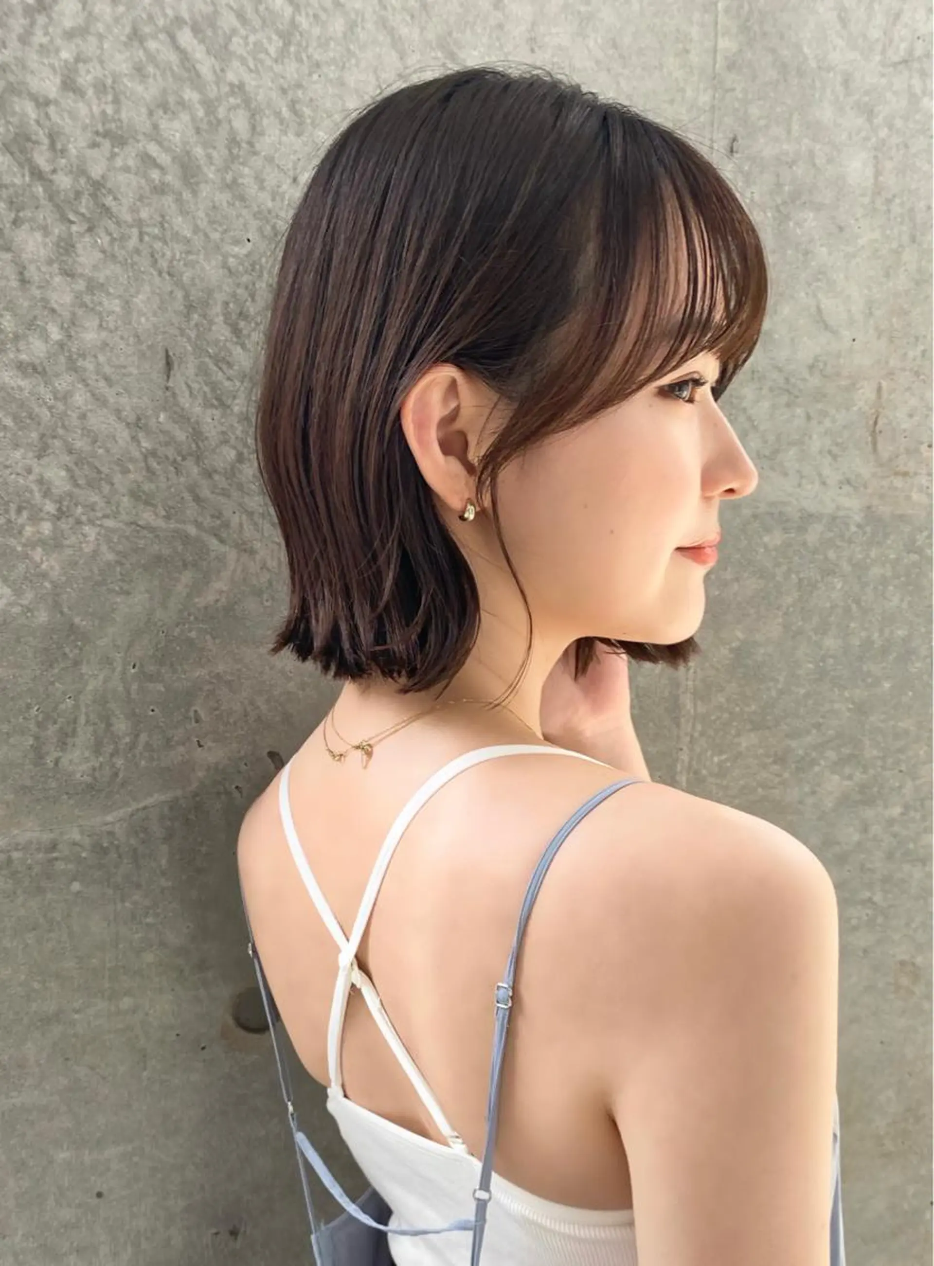 ミディアム カラー パーマ ヘアアレンジ 切りっぱなしボブ ブリーチ 透明感カラー グレージュ ブリーチなしカラー カット ヘアカラー トリートメント 小野寺瑞希 /最小顔カットのヘアスタイル