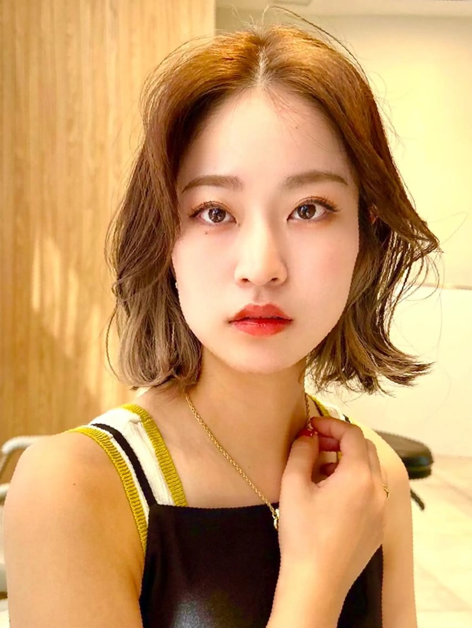 ミディアム カラー グレージュ ボブ カット ヘアカラー トリートメント レイヤー専門家 ダブルカラー修のヘアスタイル