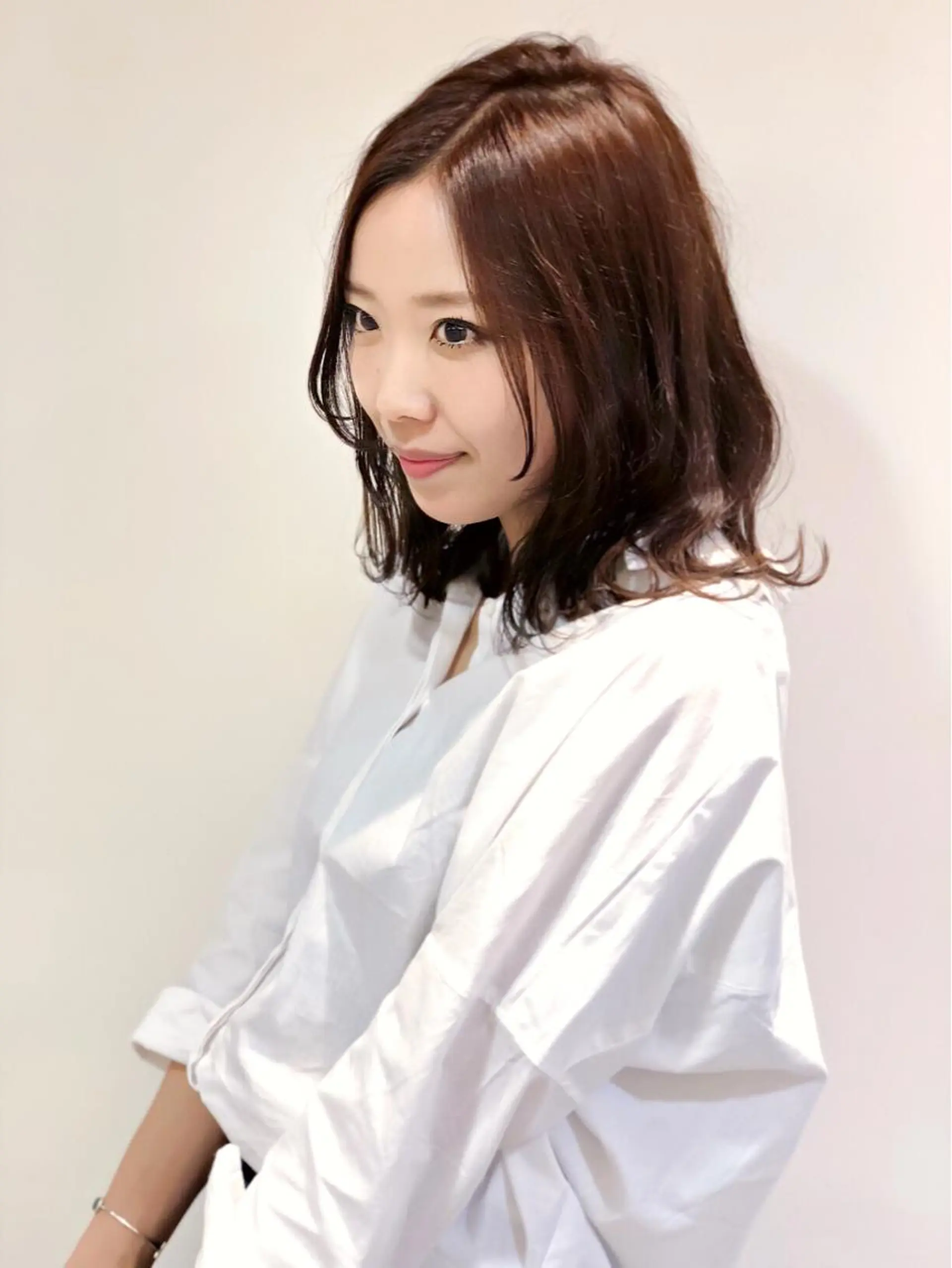 ミディアム カラー ベージュカラー ピンクカラー ピンクベージュ 外ハネヘア ディレクター ノナカのヘアスタイル