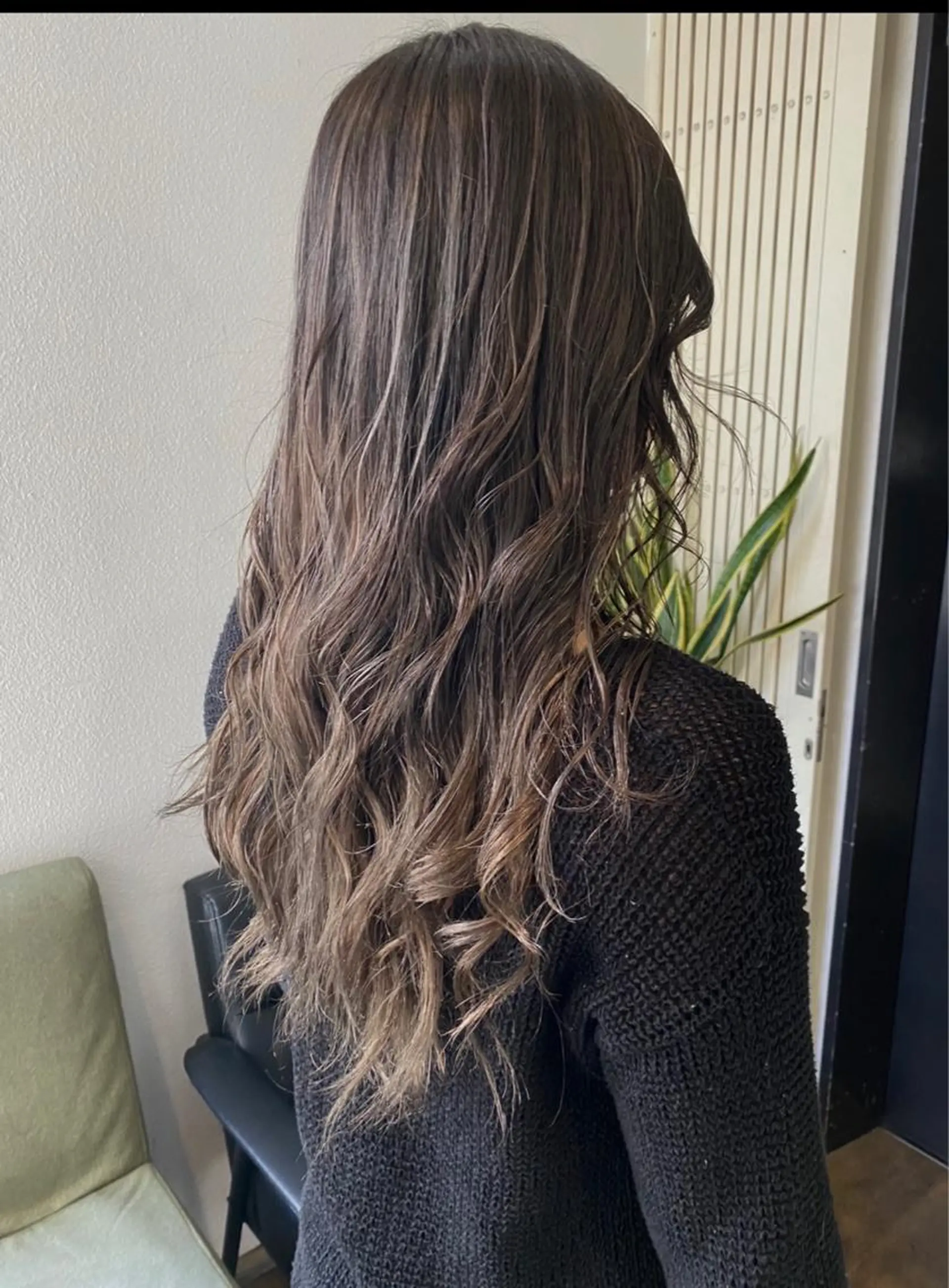 セミロング カラー バレイヤージュ レイヤーカット GiseL アンリのヘアスタイル