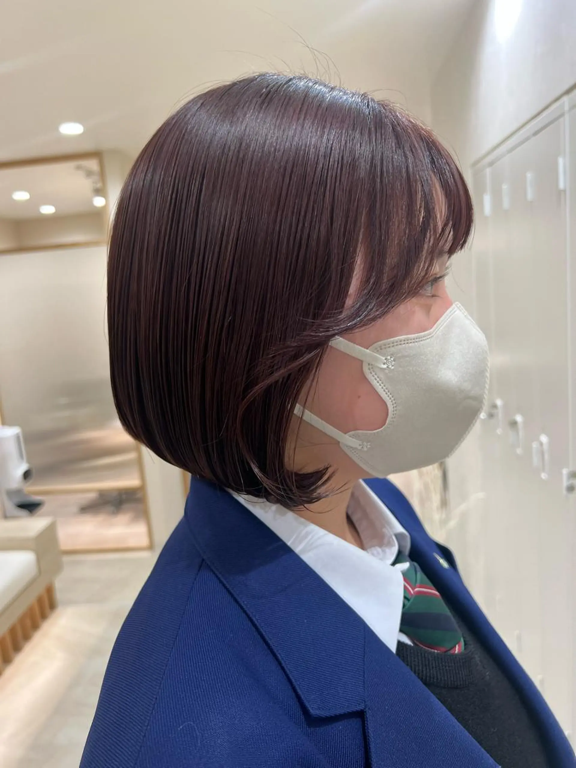 ミディアム カット ヘアカラー トリートメント ヘッドスパ mina .のヘアスタイル