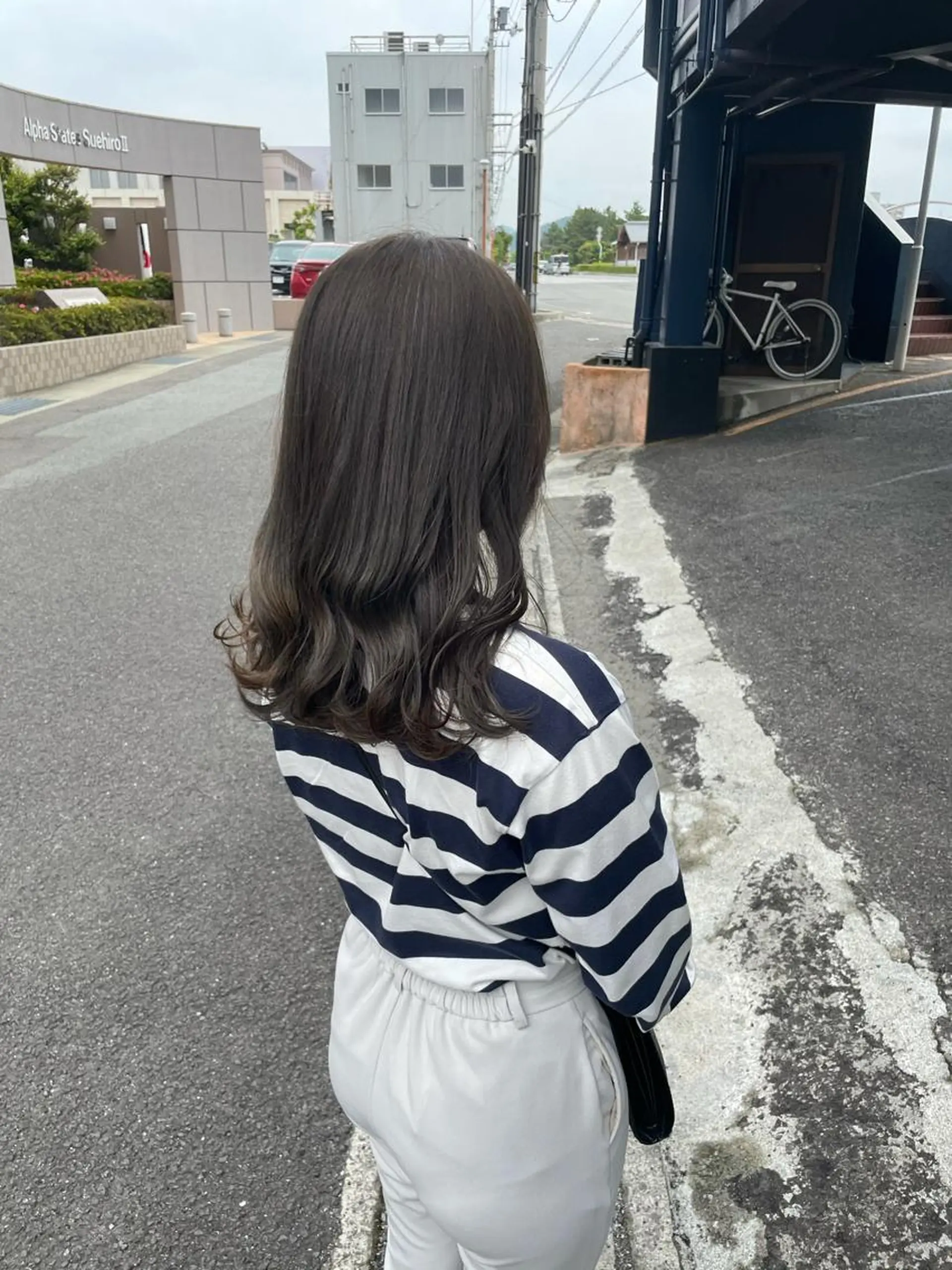 セミロング カラー 神谷 涼のヘアスタイル