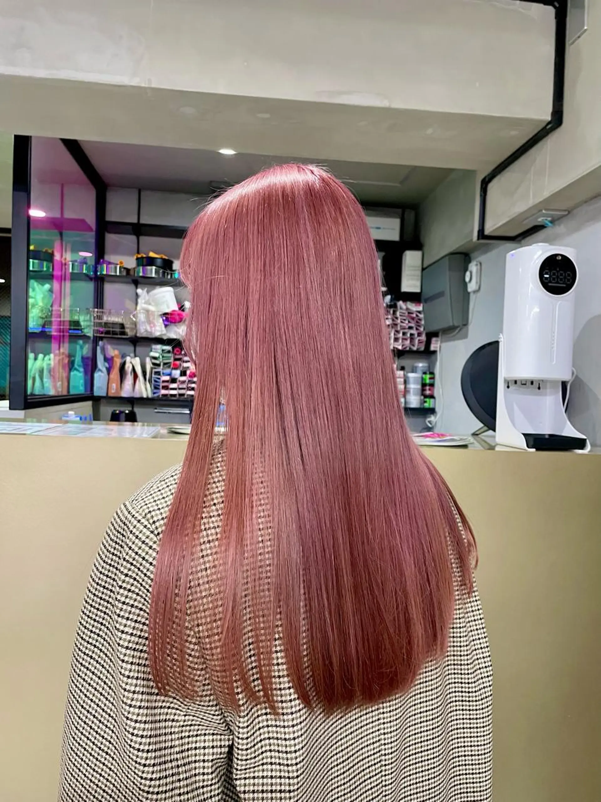 ロング カラー 原田 朱里のヘアスタイル