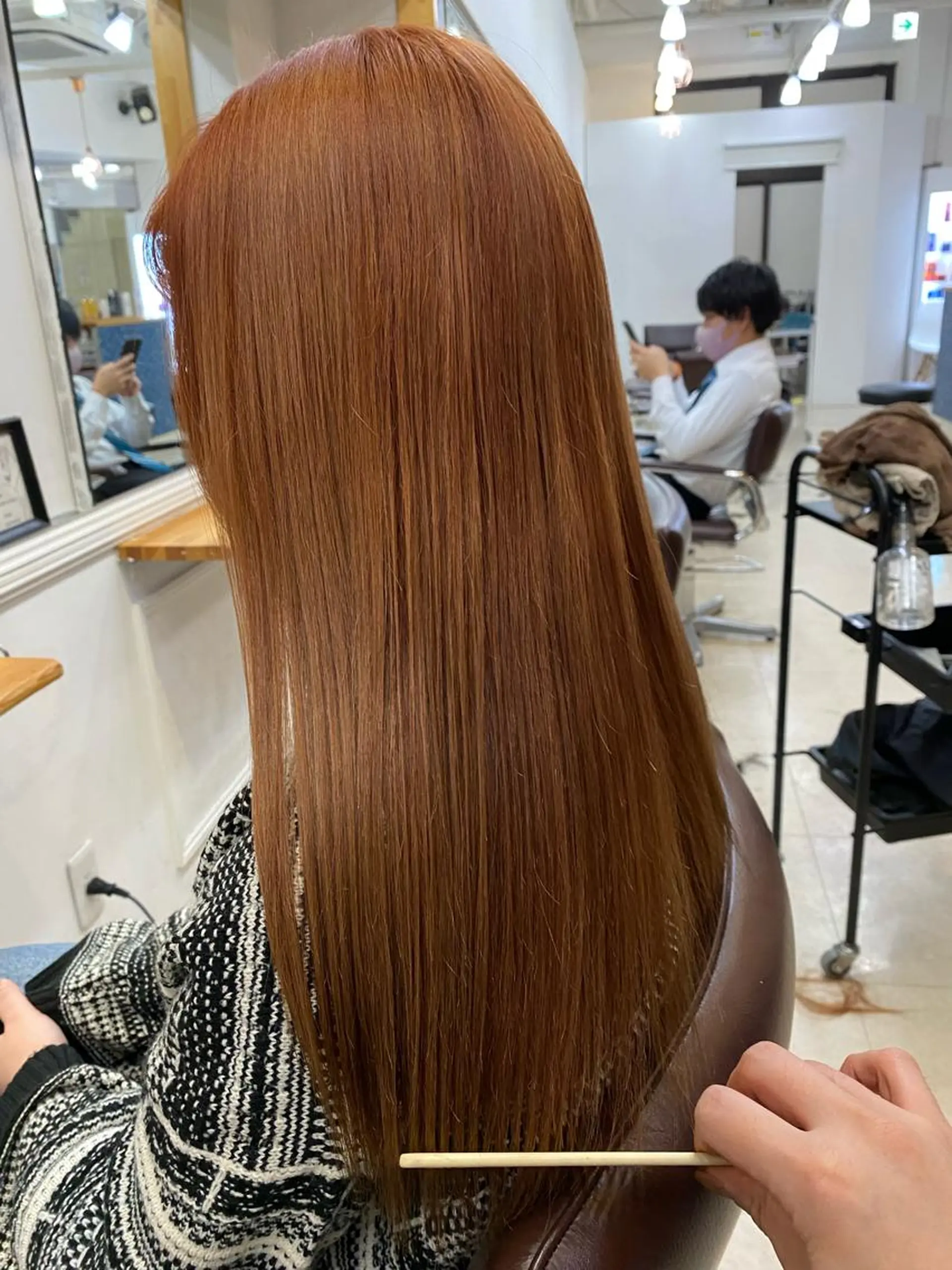 ロング カラー アッシュ ブリーチ オレンジ リルウヘアー 天王寺のヘアスタイル