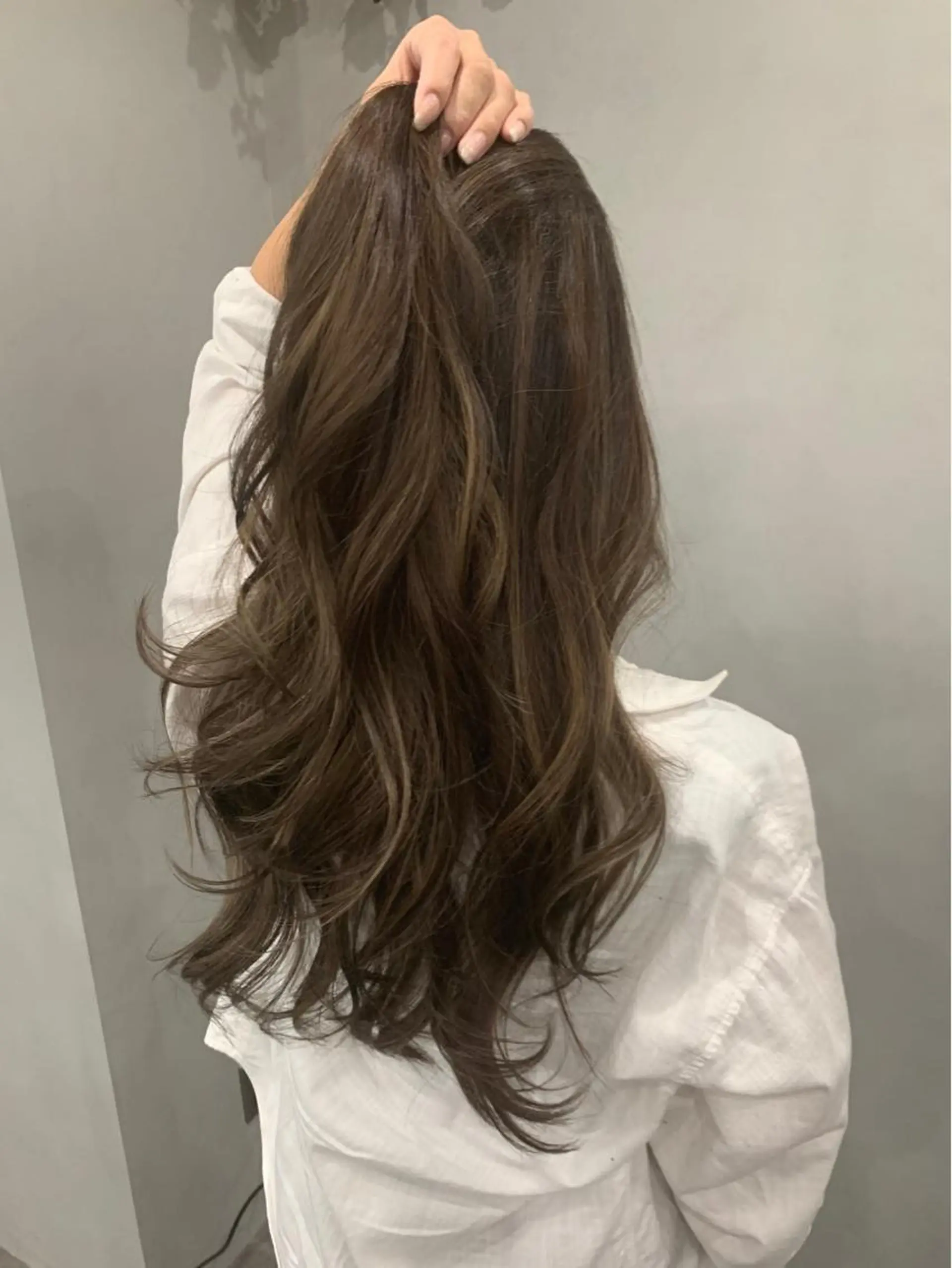 ロング AiRU hair MARINAのヘアスタイル