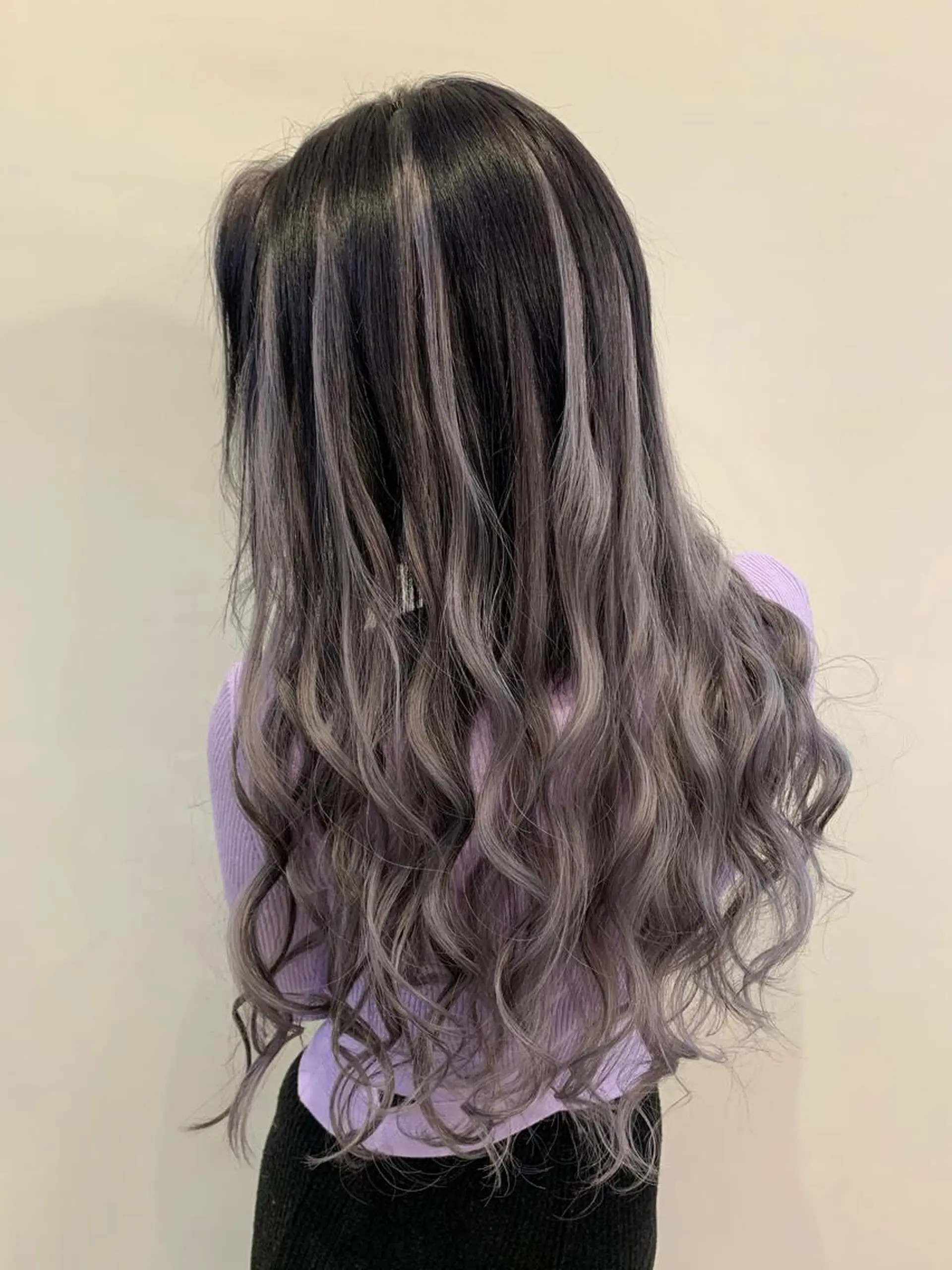 ロング カラー エクステ 平尾 拓也のヘアスタイル