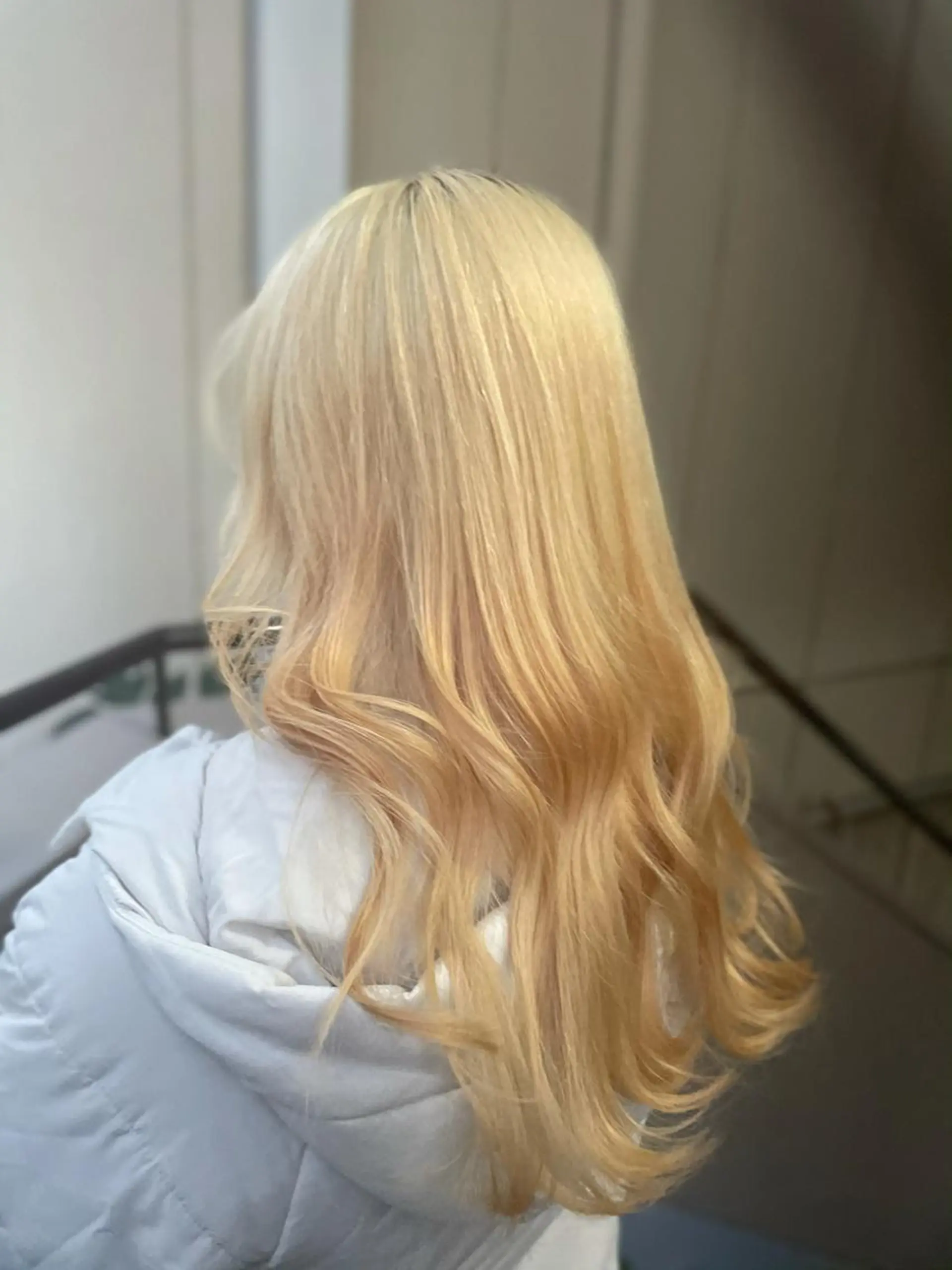 ミディアム カラー パーマ ヘアアレンジ メンズ キッズ ネイル マツエク・マツパ メンズブリーチ メンズインナーカラー メンズ韓国風 ブリーチ ケアブリーチ ヘアカラー トリートメント ヘアセット 韓国ボブ/髪質改善 ニュアンス特化RYOのヘアスタイル