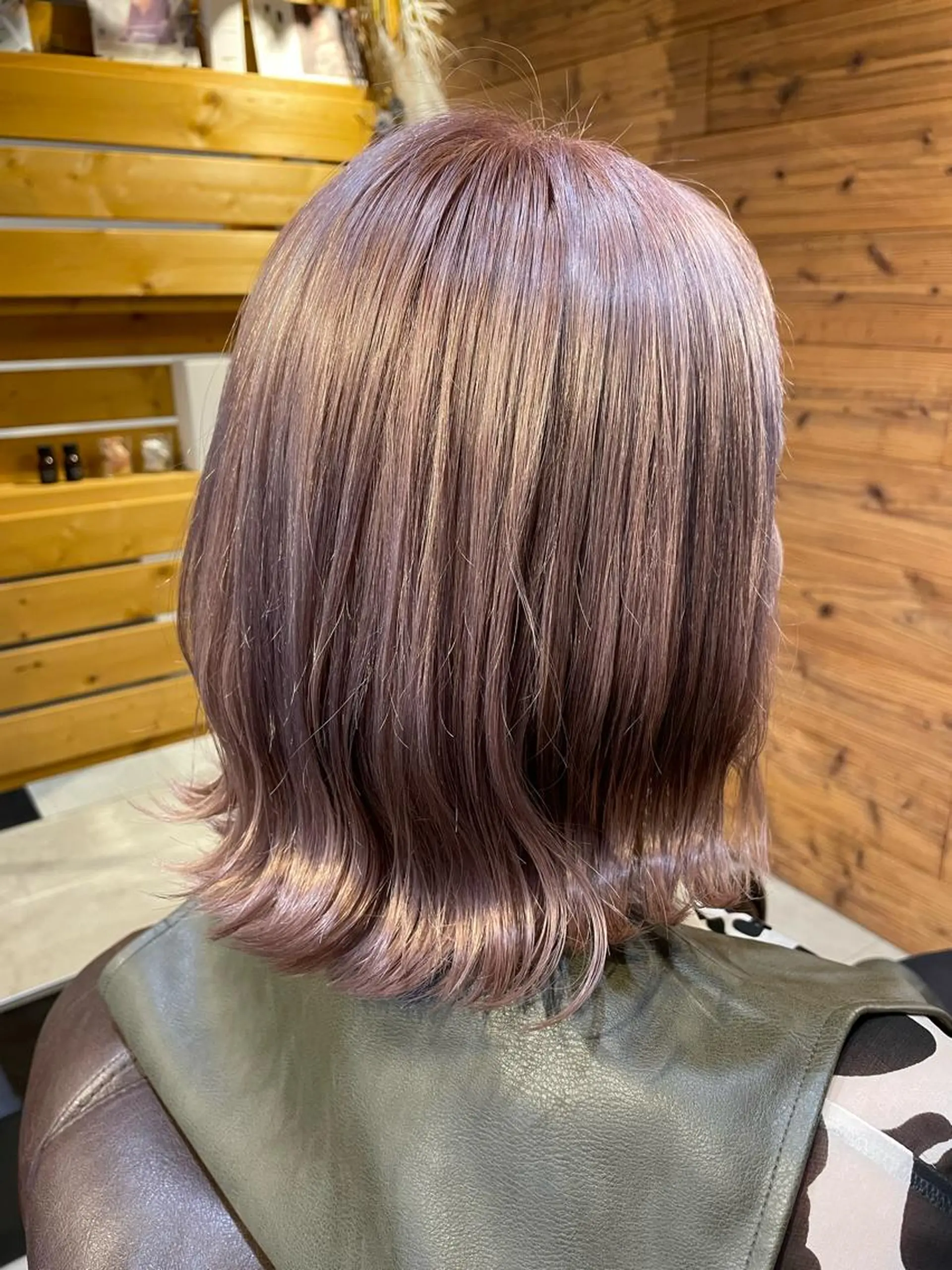 ミディアム カラー ブリーチ ケアブリーチ グレージュ ラベンダーカラー ラベンダーグレージュ カット ヘアカラー トリートメント NESTA hair ground所属・🌈NESTA minami🌈のヘアスタイル