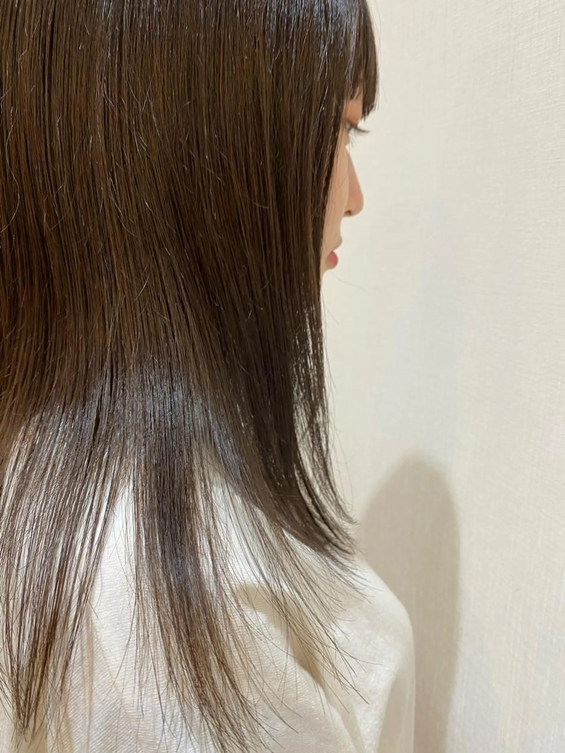 セミロング カラー sol Amiのヘアスタイル