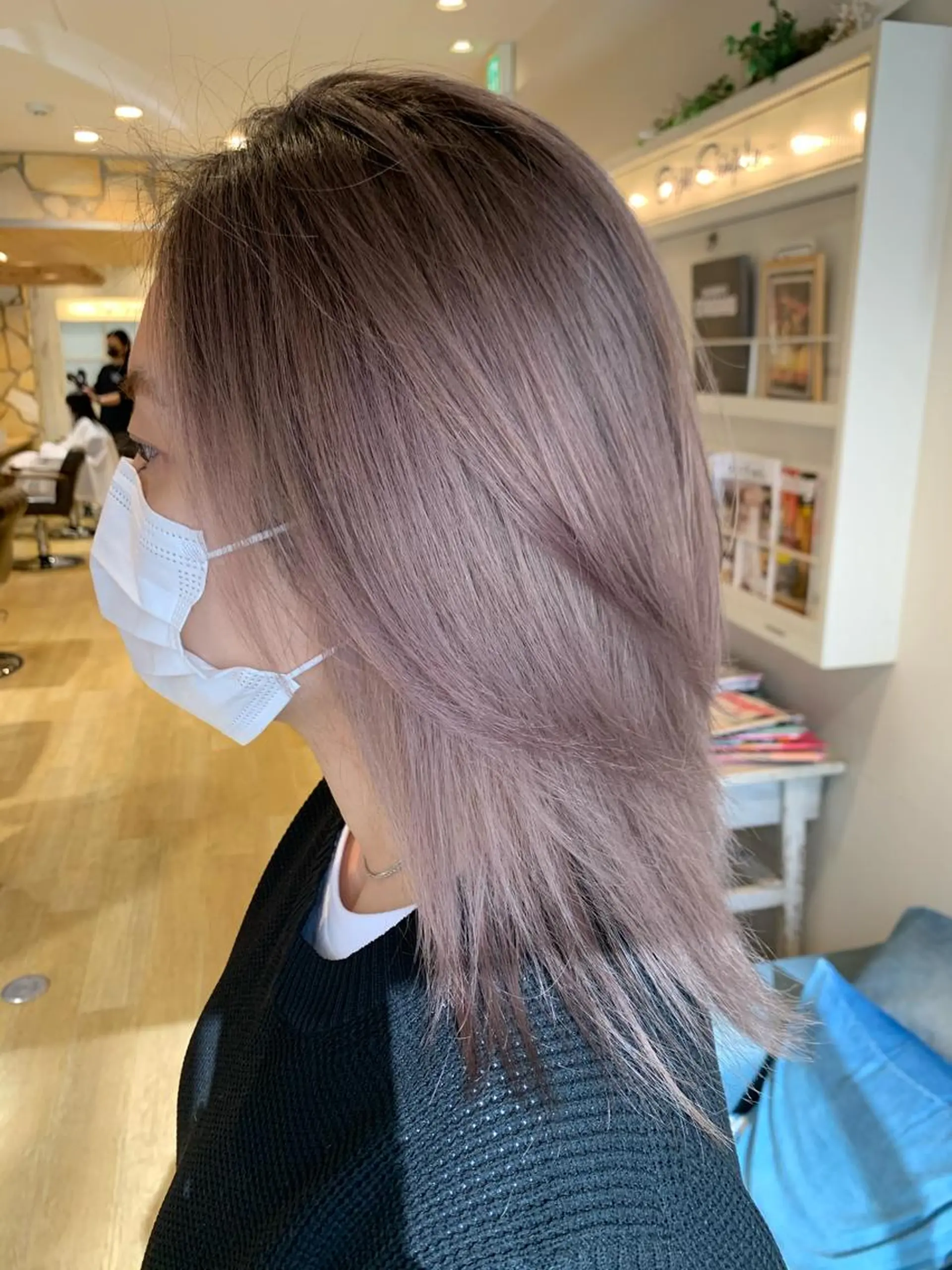 セミロング ヘアカラー トリートメント 渋谷ハイトーン/ デザインカラー阿部のヘアスタイル