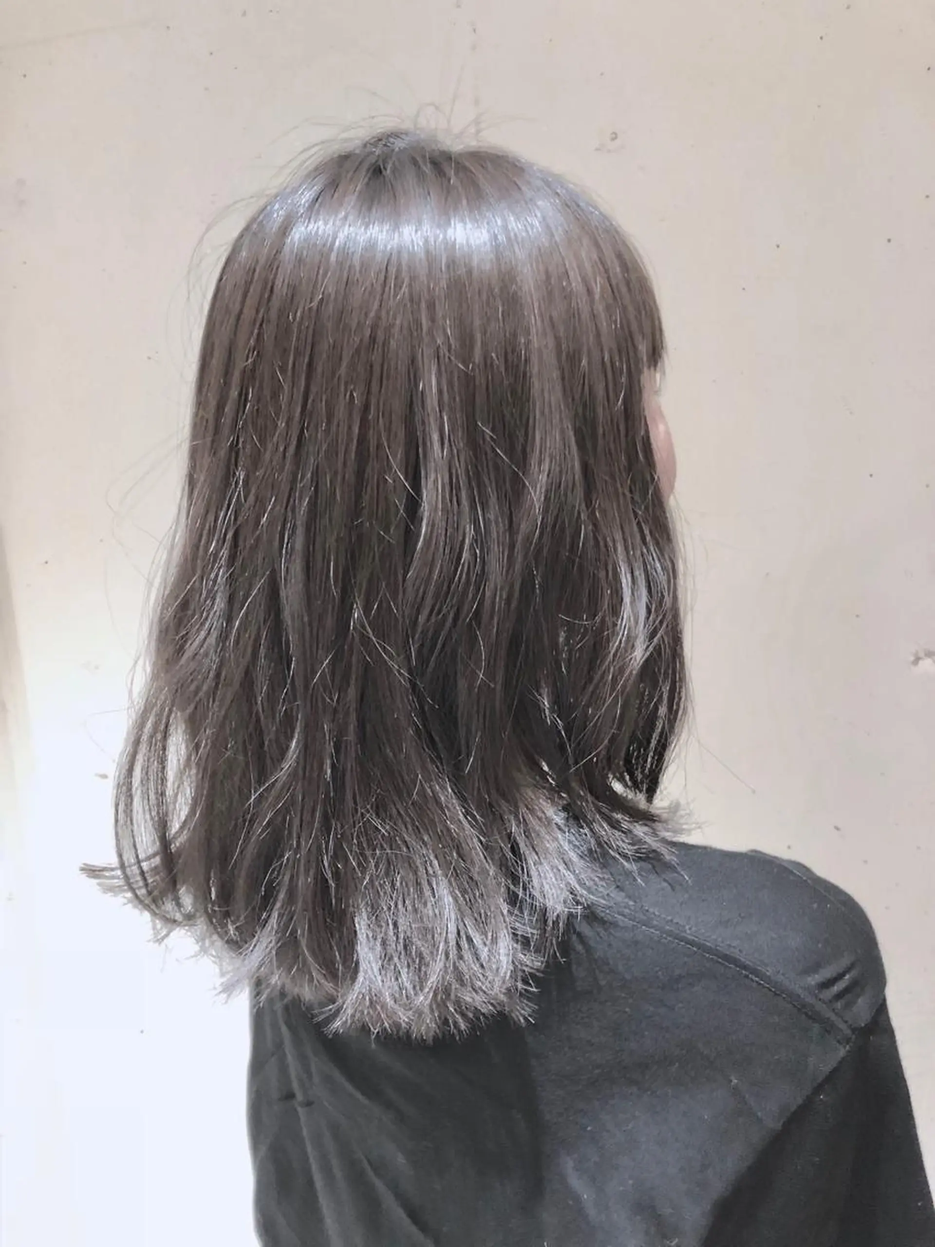 セミロング カラー パーマ ヘアアレンジ セミロングパーマ バレイヤージュ ベージュカラー 黒髪 ブルーカラー 【ツヤ髪美容師】 ツダケイスケのヘアスタイル