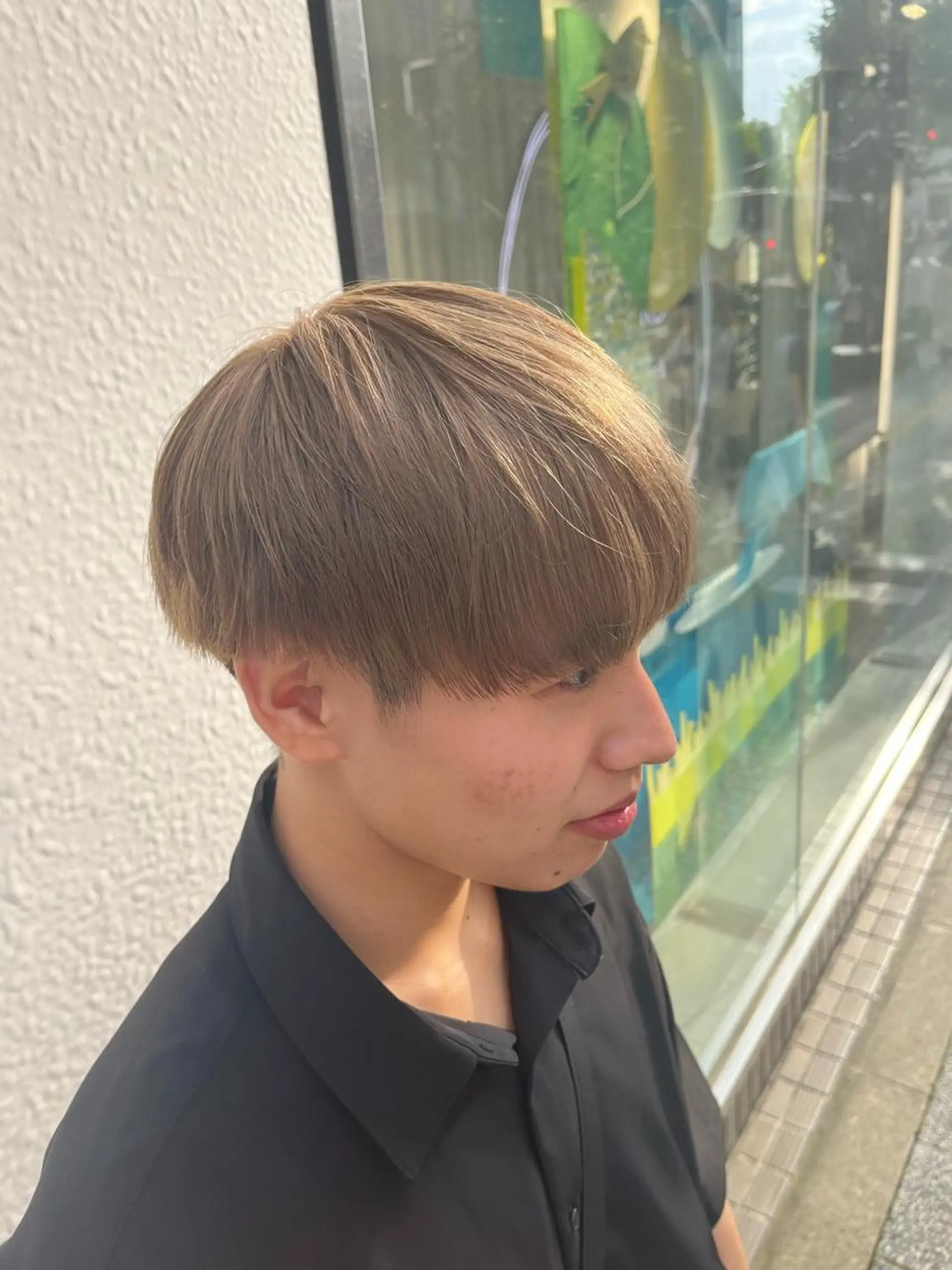 カラー メンズ メンズハイトーン ベージュカラー ハイトーンカラー ミルクティーベージュ 【メンズ特化】 寺田遥輝のヘアスタイル