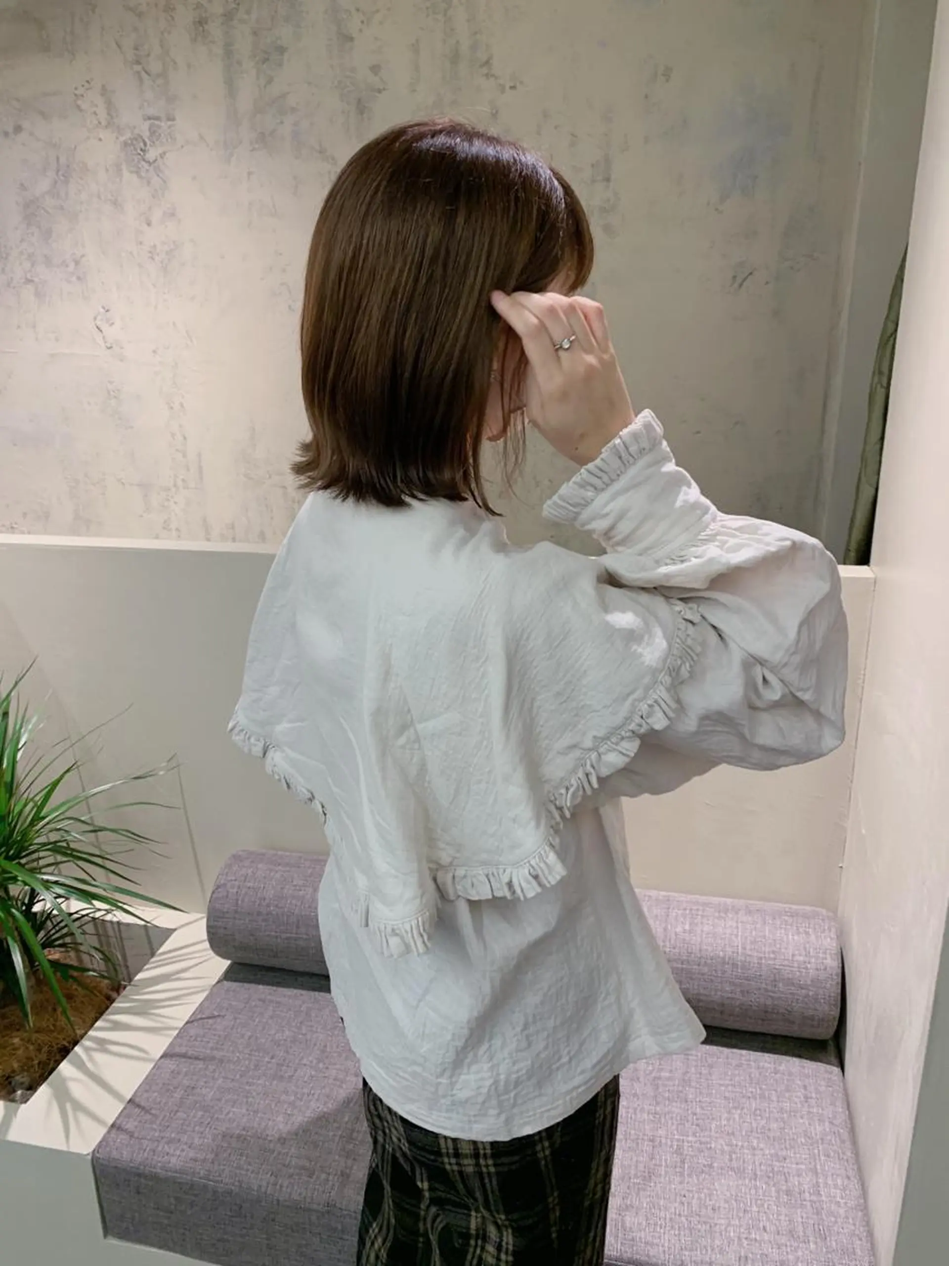 ミディアム カラー ベージュカラー ブリーチ ブリーチなしカラー カット ヘアカラー yupi🐈‍⬛ レイヤー/パーマのヘアスタイル