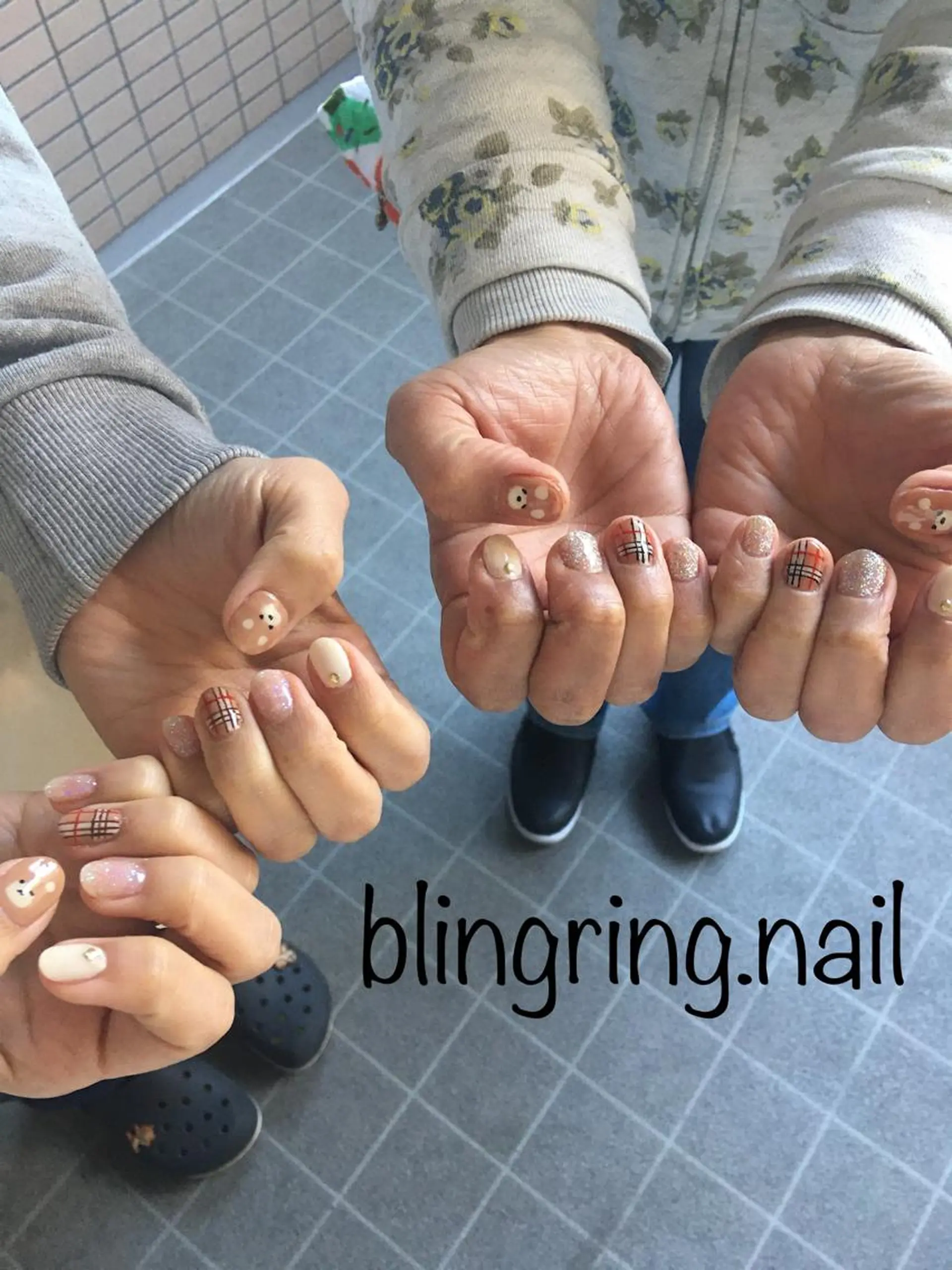 ネイル おそろいネイル ハンドネイル フットネイル 🌈KANÅKO 🌈のネイルデザイン