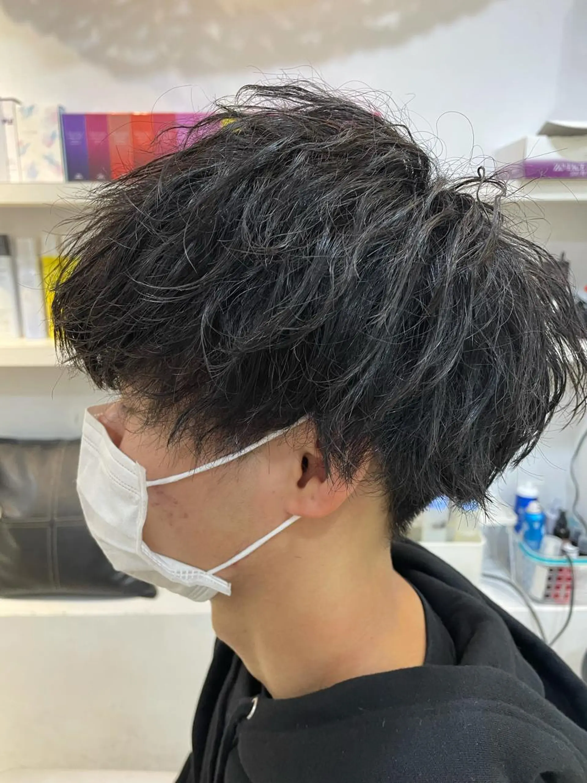 ショート パーマ メンズ マッシュ 刈り上げ カット パーマ 髪質改善× ハイライト溝江のヘアスタイル