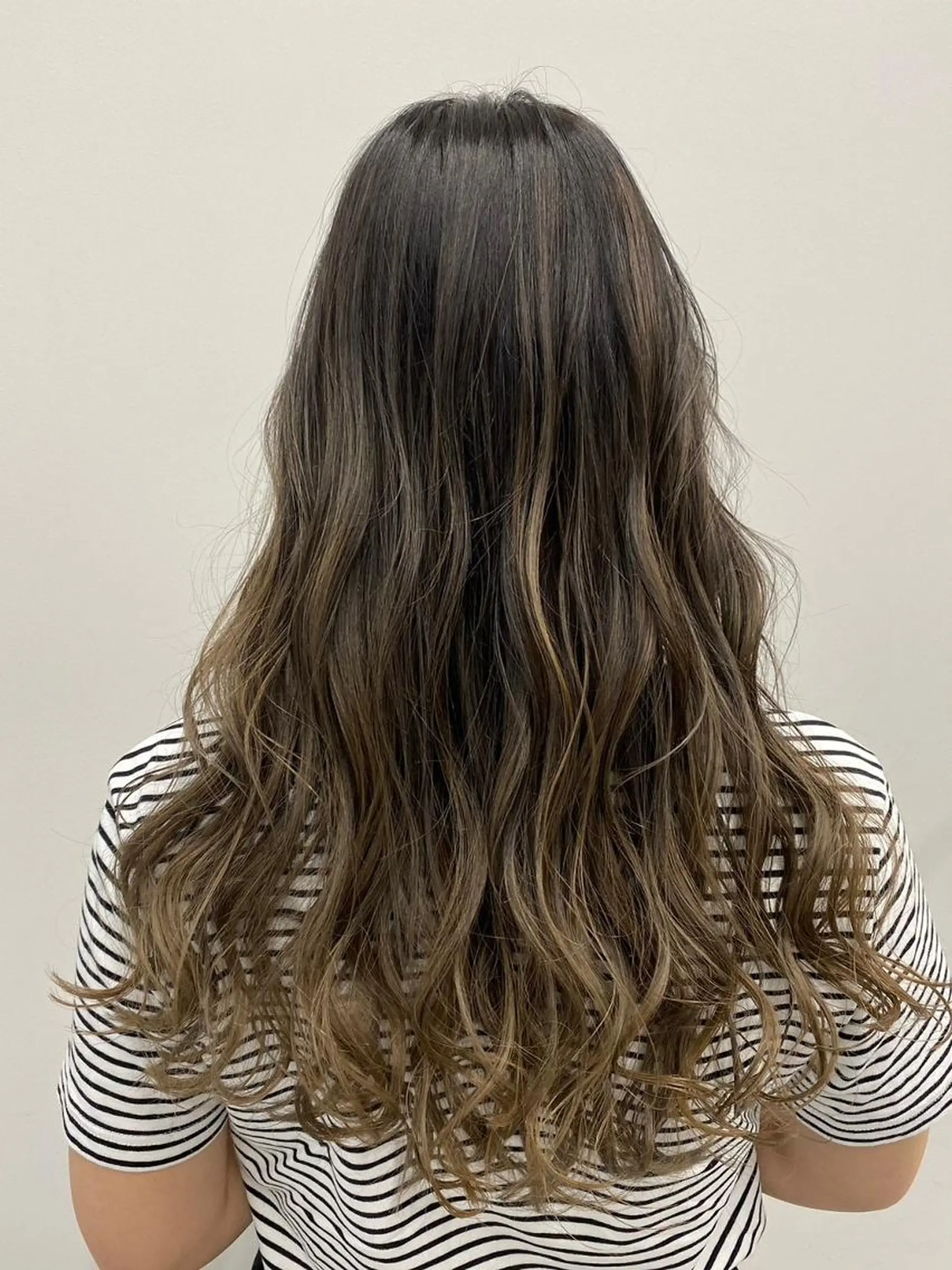 ロング カラー ヘアカラー トリートメント 【公式】amble luxe 中野のヘアスタイル