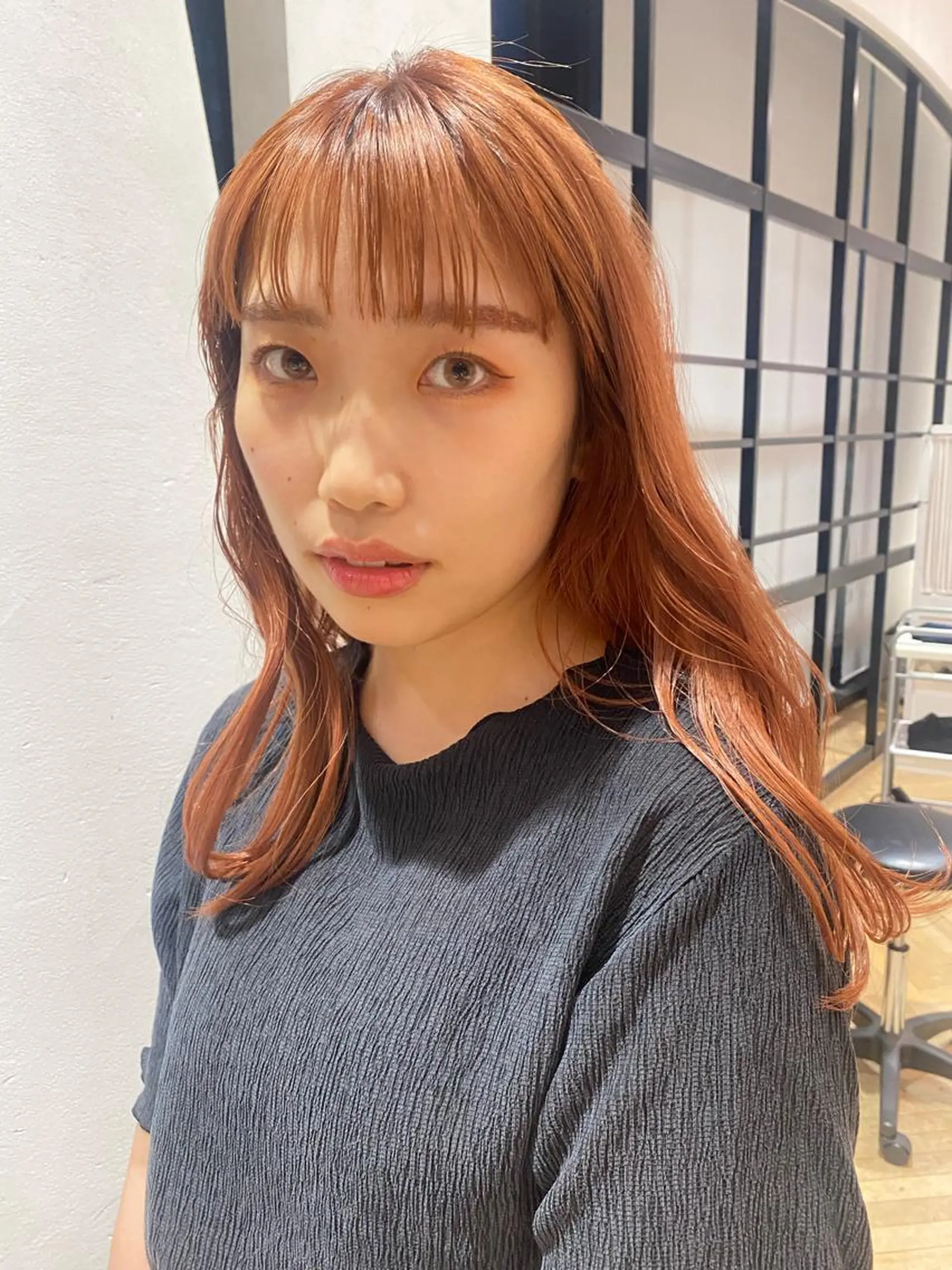 セミロング カラー オレンジ 増井 彩乃のヘアスタイル