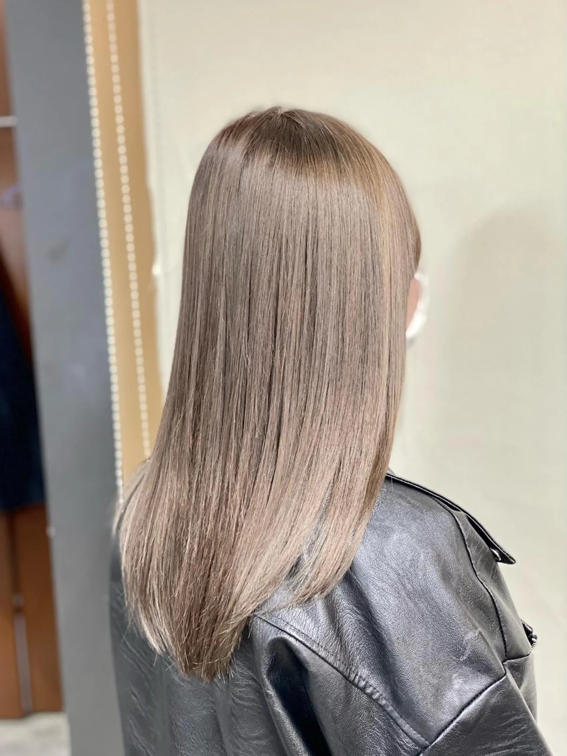 ロング カラー ブリーチ 髪質改善特化サロン ICONIQ天神店のヘアスタイル