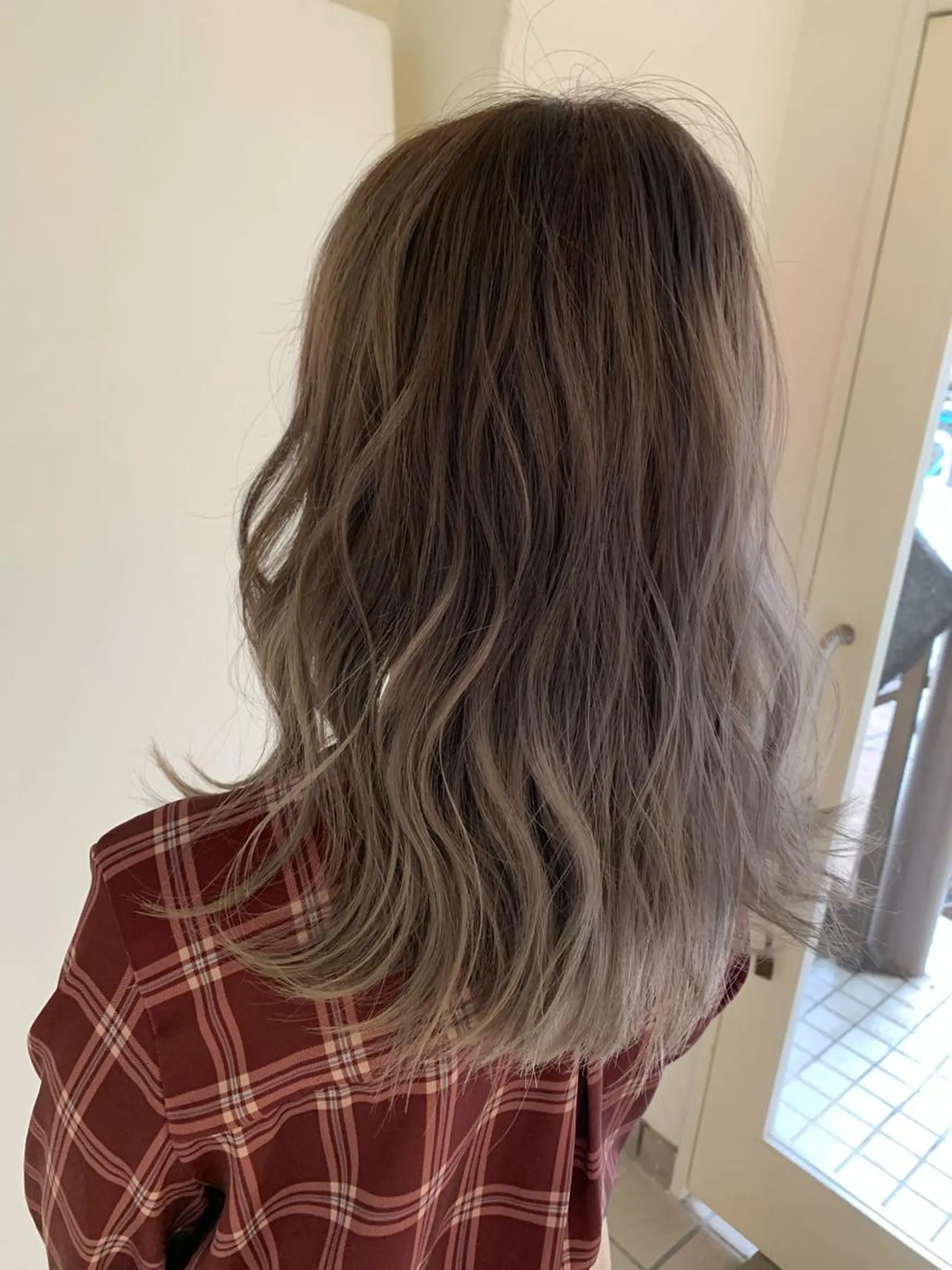 ミディアム カラー 渡辺 健太のヘアスタイル