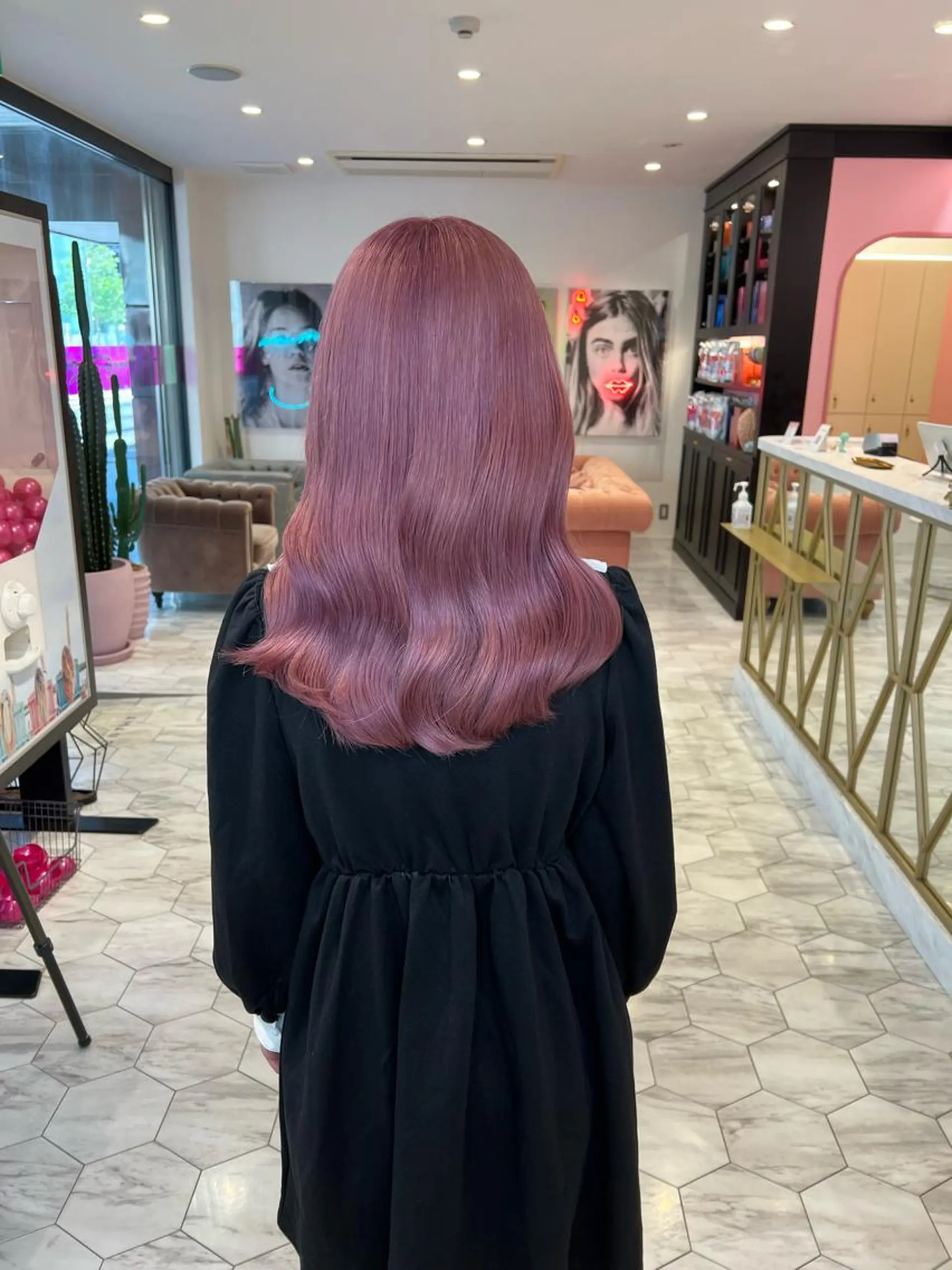 ミディアム アンドチル所属・メンズ特化美容師 💫西村一真のヘアスタイル