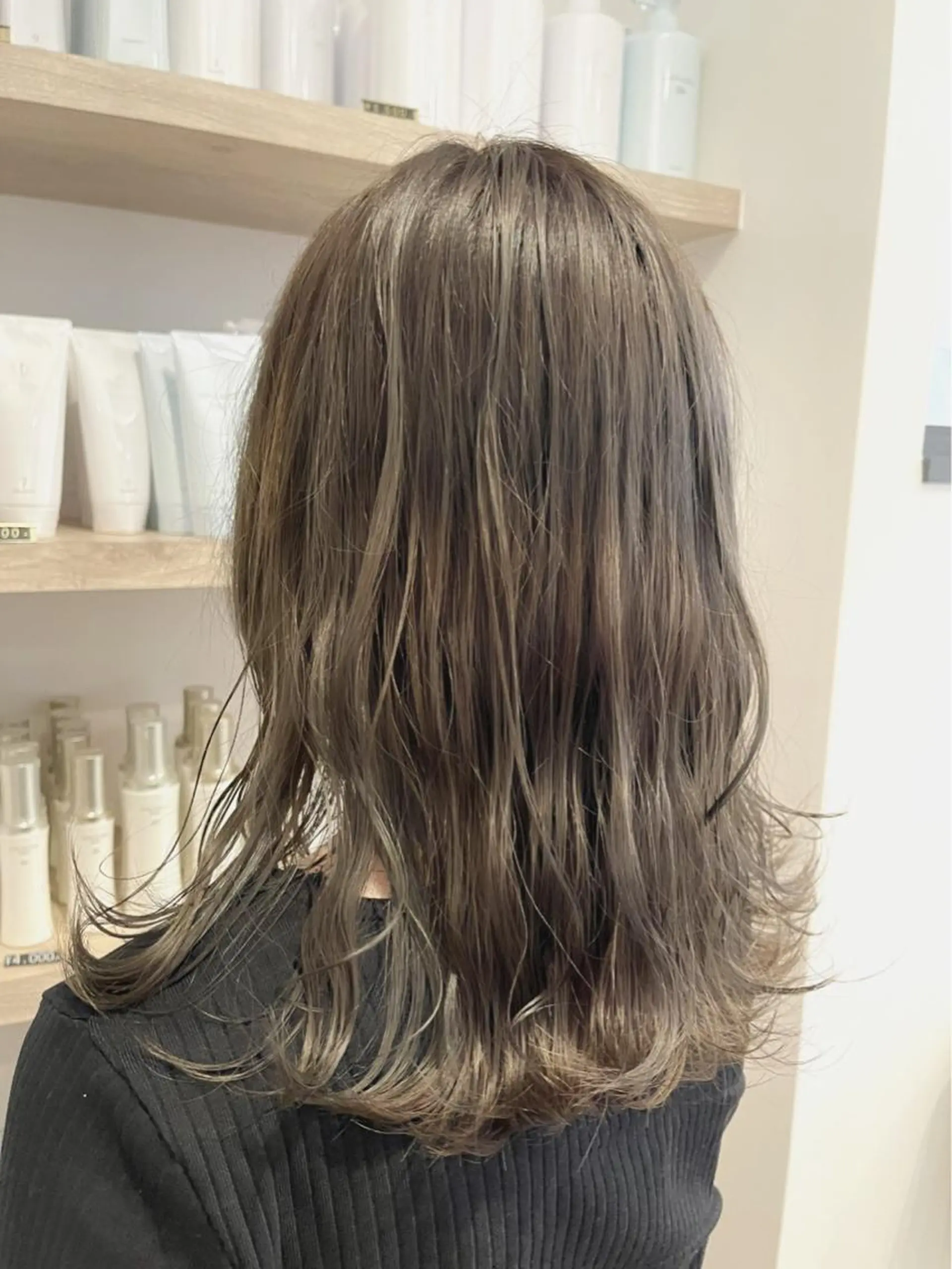 セミロング カラー ベージュカラー 透明感カラー 由比藤理子 ブリーチカラー🌈のヘアスタイル