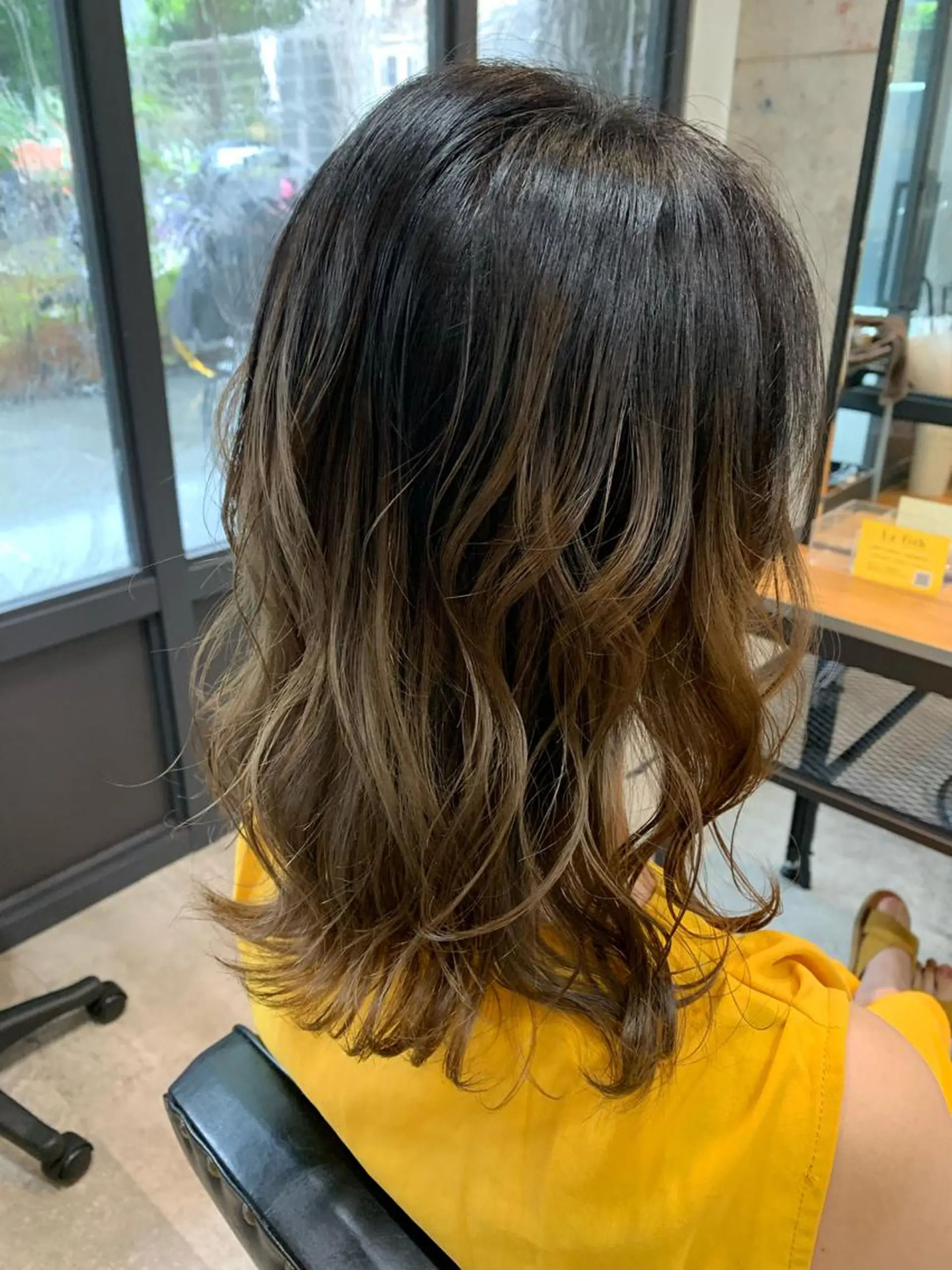 ロング レイヤーカット ヘアカラー トリートメント 山本 みきのヘアスタイル