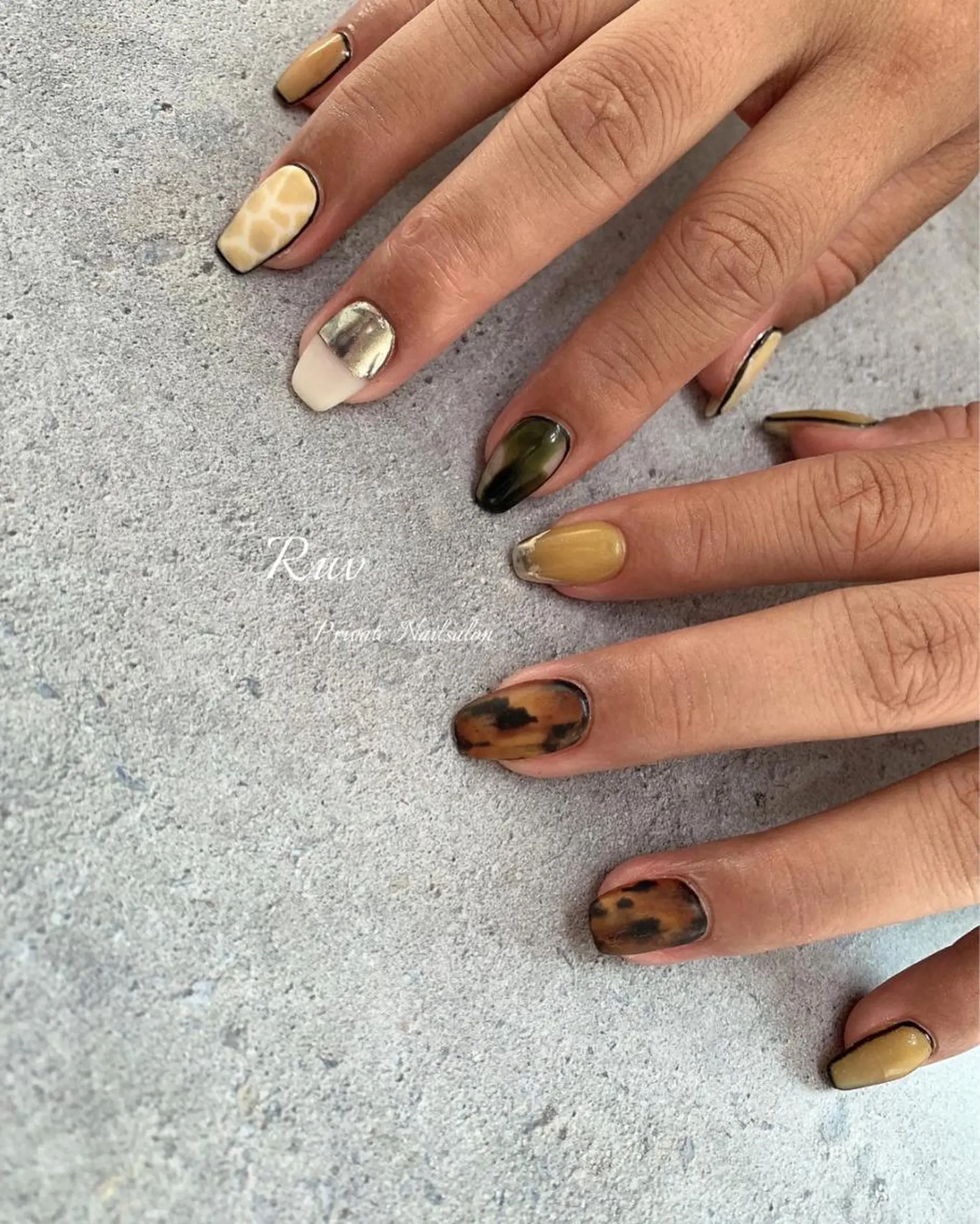 ネイル ハンドネイル プライベート ネイルサロン　ルヴのネイルデザイン