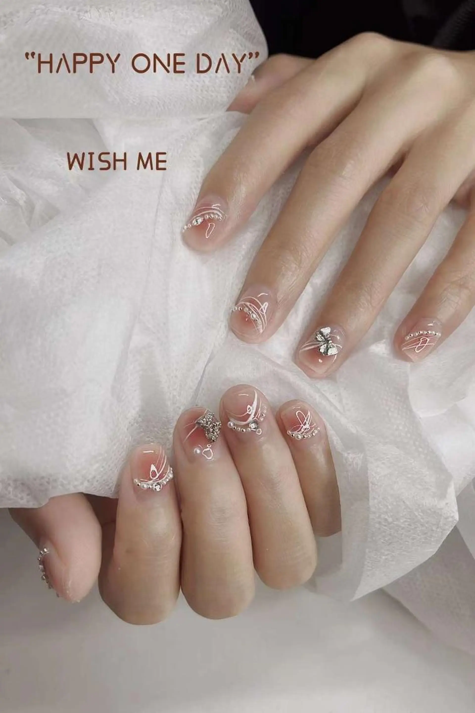 ネイル VIVIAN リサのネイルデザイン