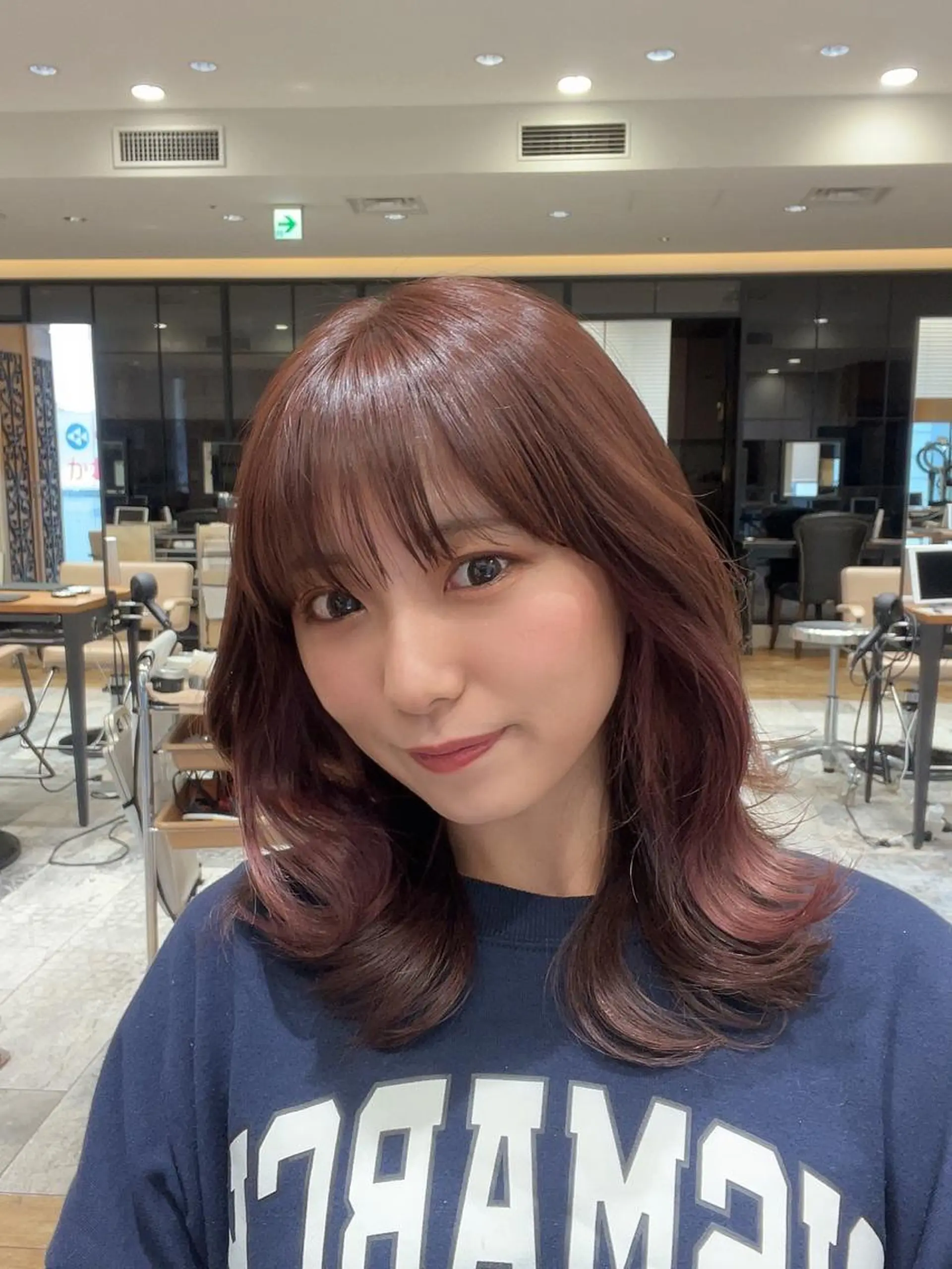 ミディアム 顔まわりカット 前髪カット安井楽人のヘアスタイル