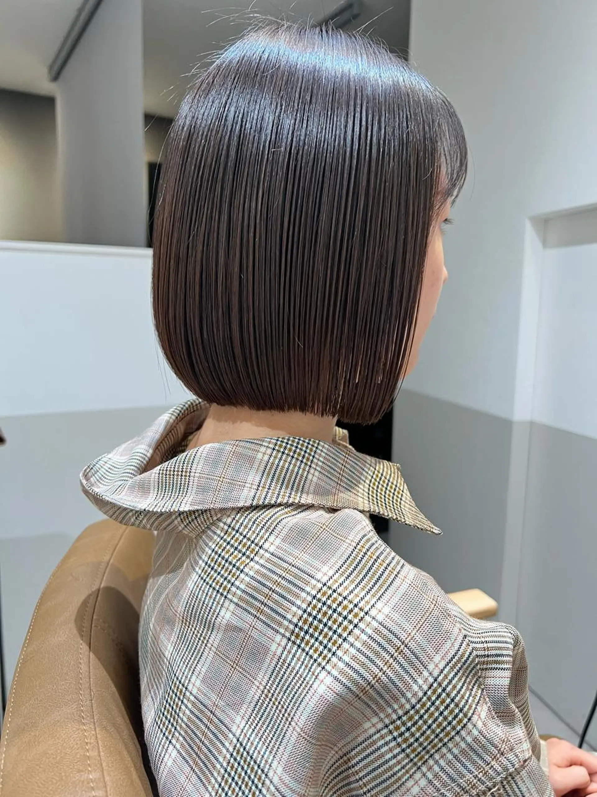 ショート ボブ 顔まわりカラー特化 赤津百合絵のヘアスタイル