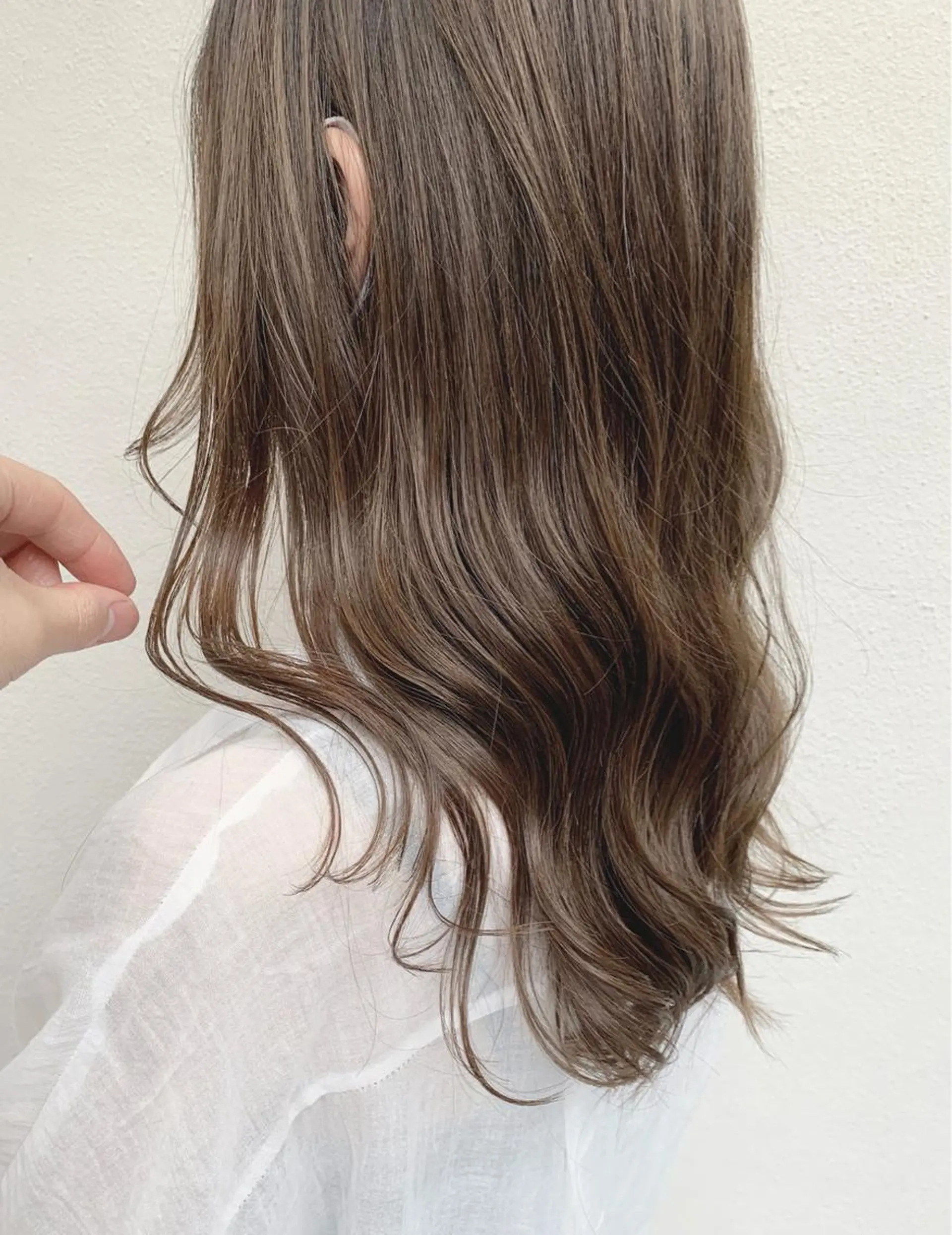 セミロング カラー 樫原裕二 /柔らかいカラーのヘアスタイル