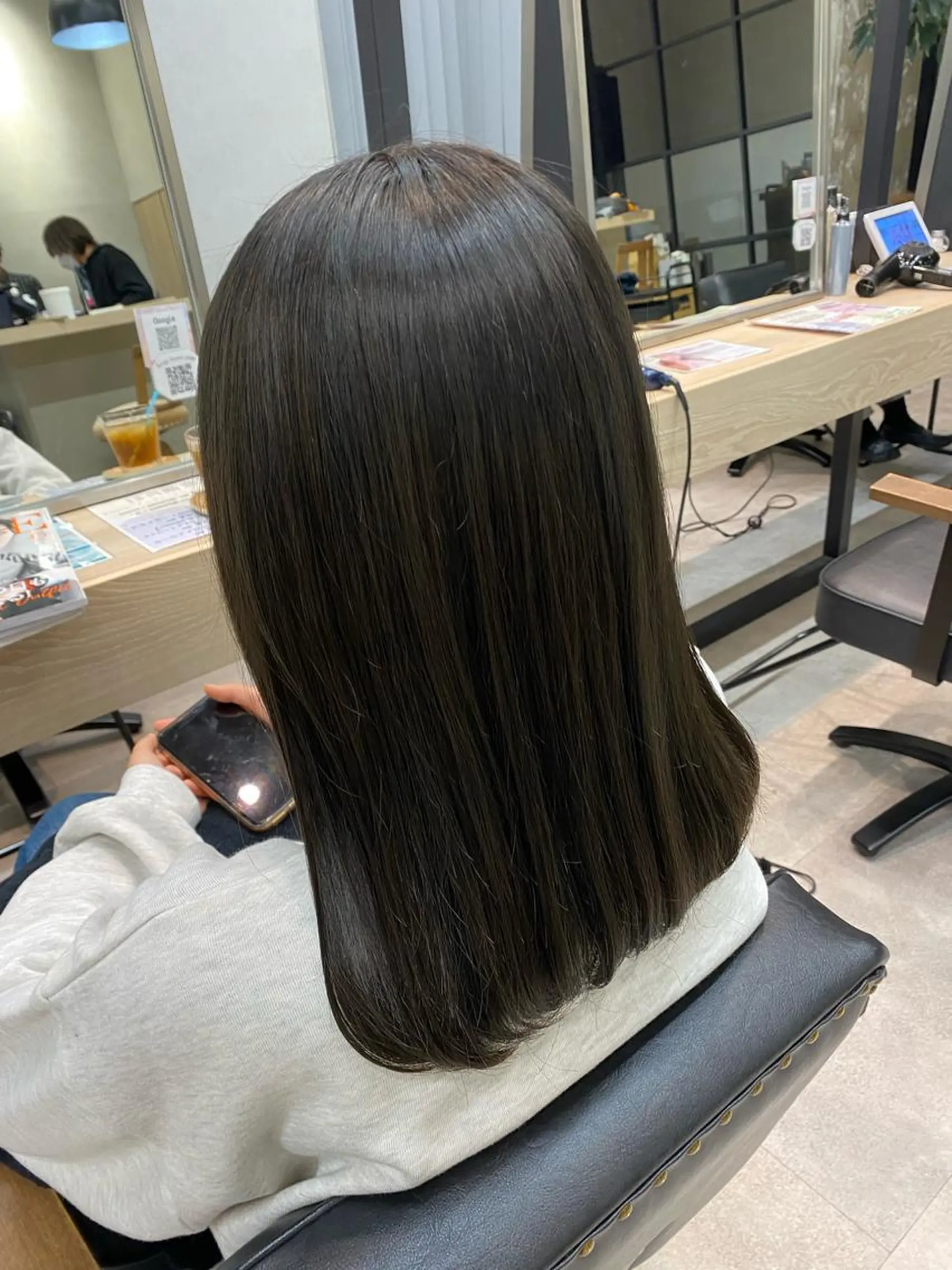 セミロング Misaki ║ツヤカラーのヘアスタイル