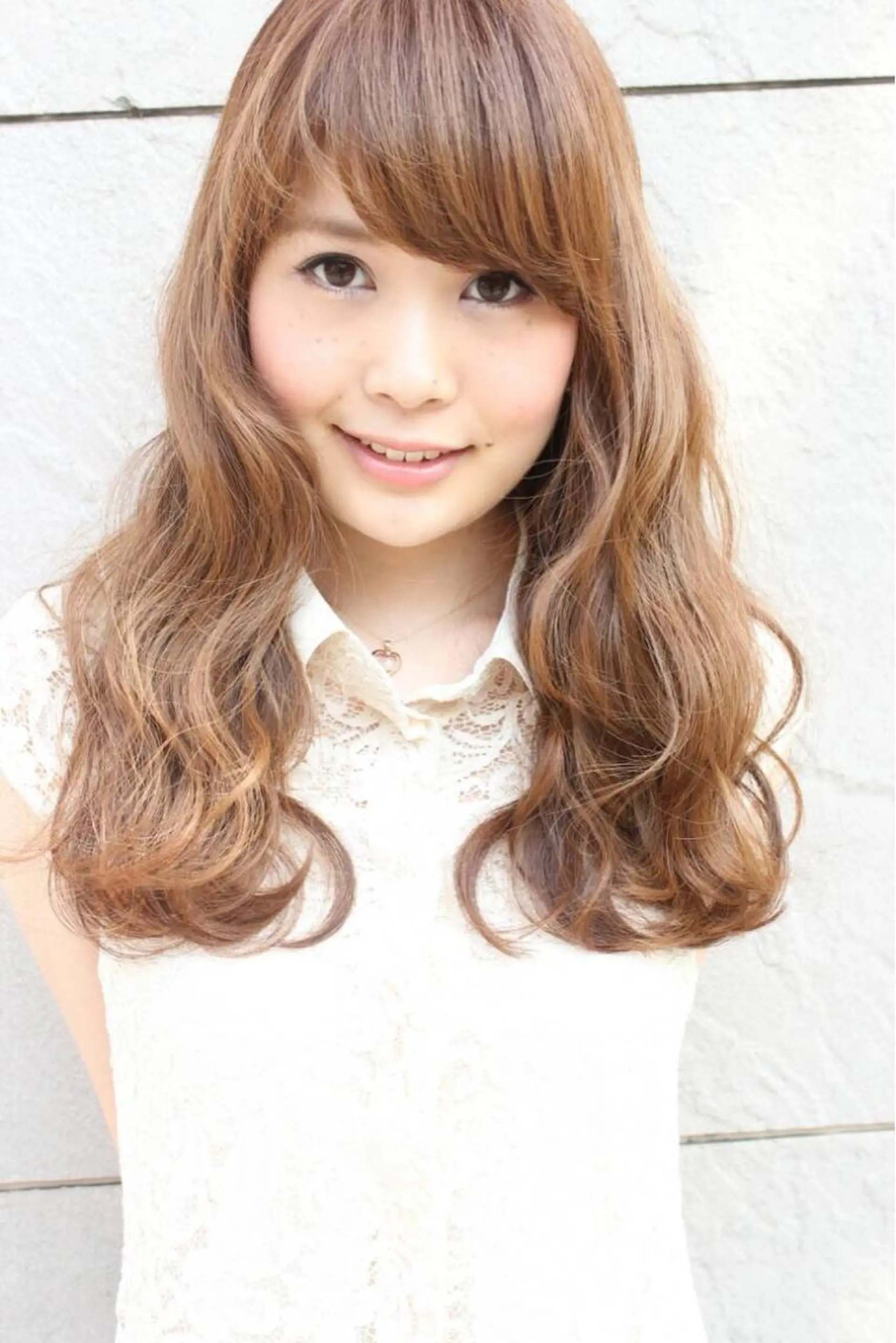 セミロング パーマ 🌹ハッシュカット、 レイヤー韓国ヘア🌹のヘアスタイル