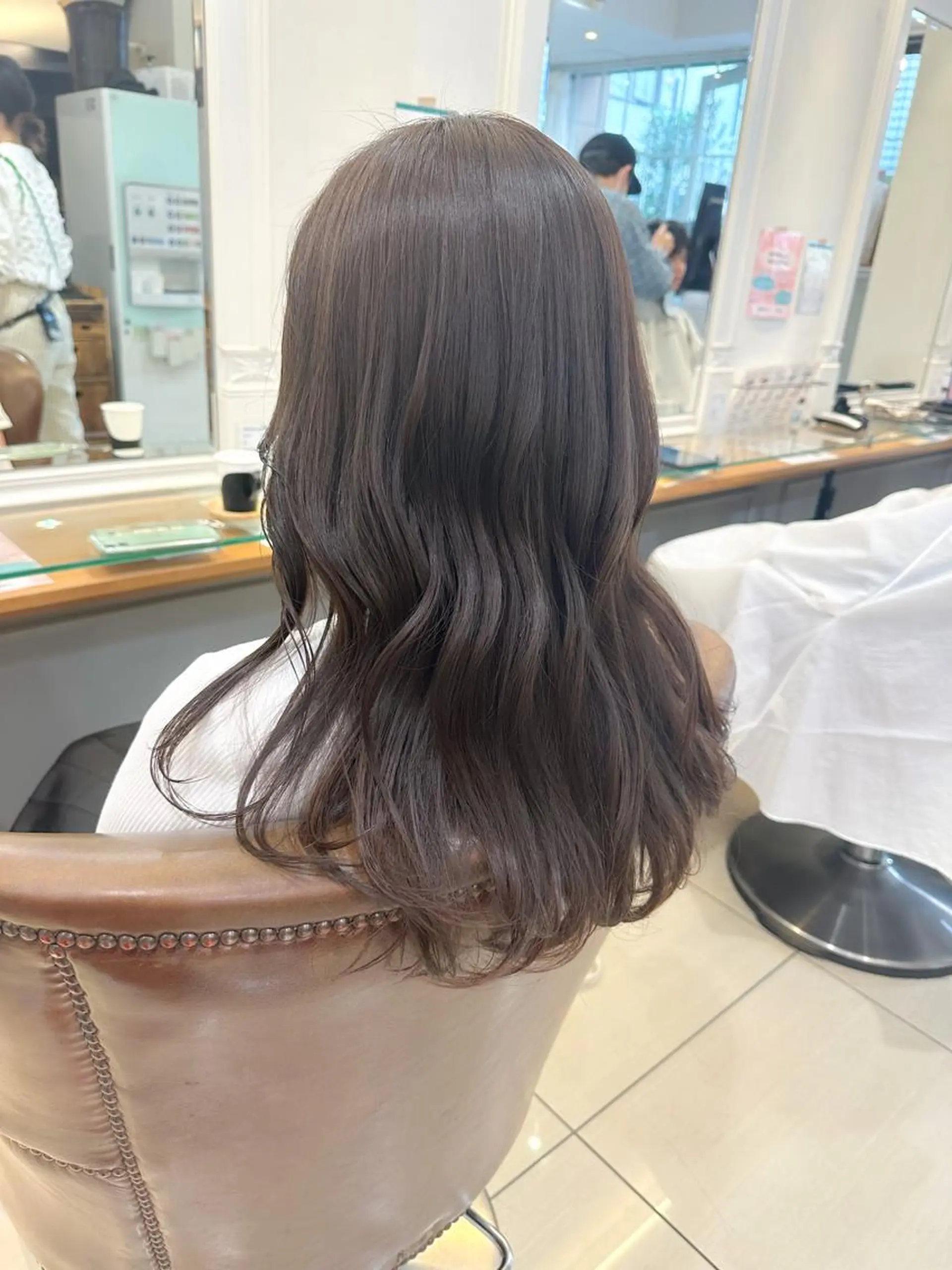 ロング カラー 透明感カラー オリーブカラー オリーブグレー カット ヘアカラー ✨カラー支持No.1 🧸ワキ カナコ🧸のヘアスタイル