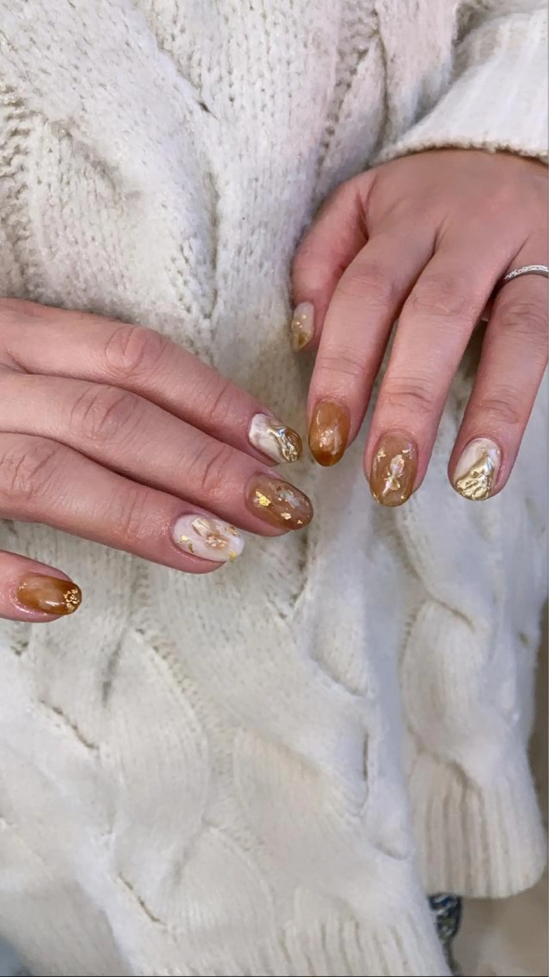 ミディアム nailsalon　hue所属・小山 羽奈のネイルデザイン