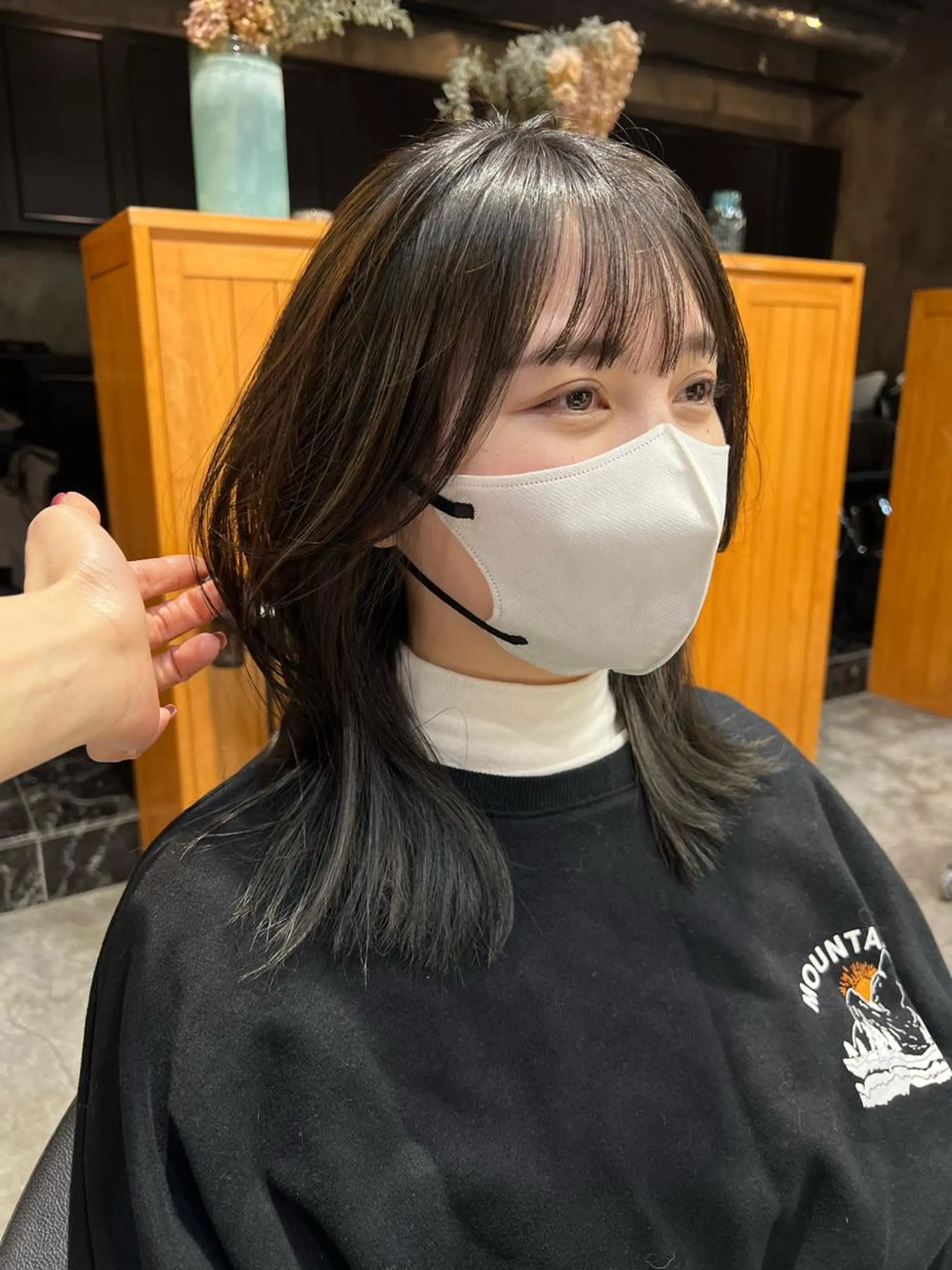 セミロング カラー haco＋所属・圧倒的デザイン力 店長🎨RENAのヘアスタイル