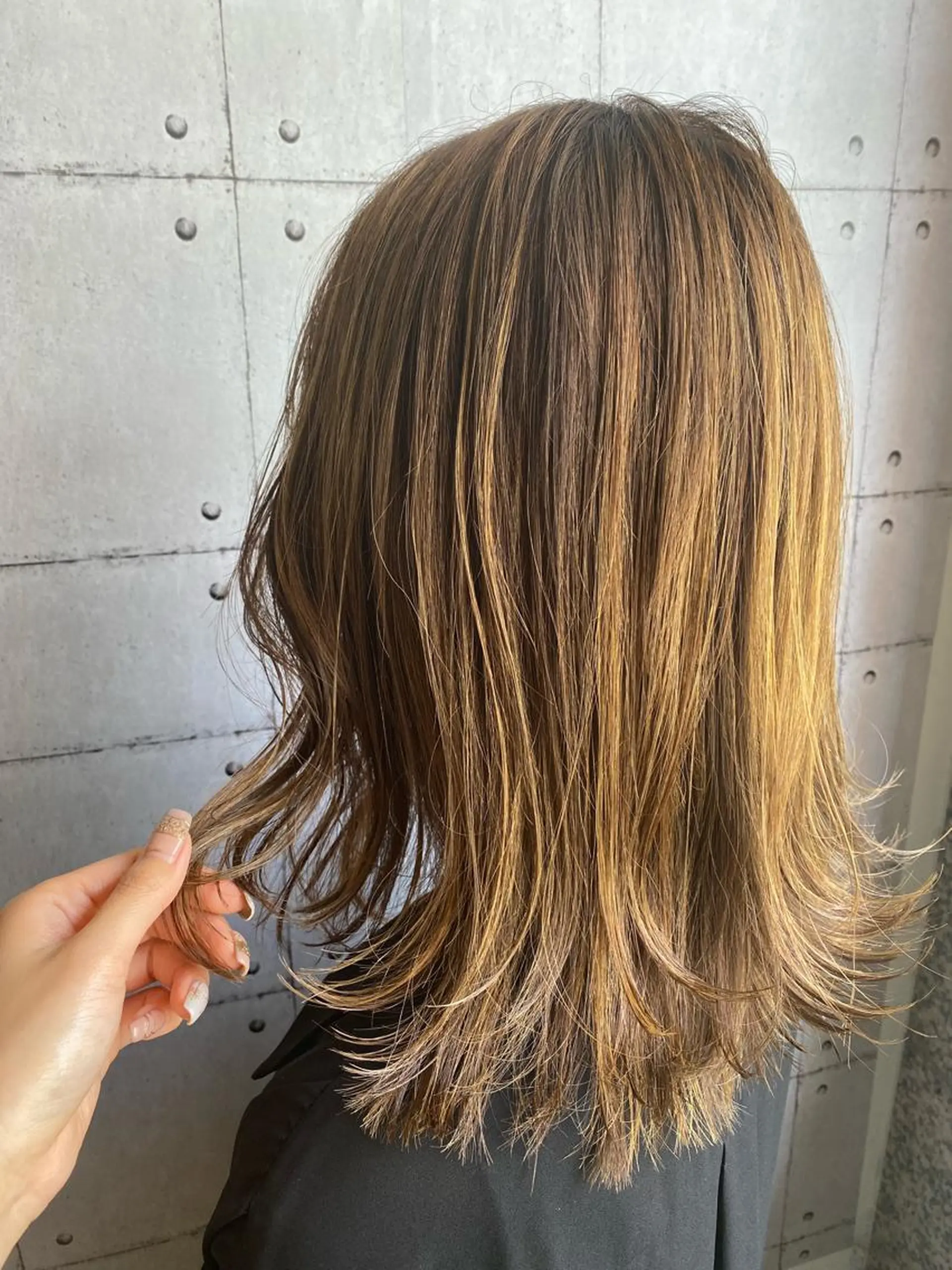 ミディアム 福元友梨 ディレクター✂️のヘアスタイル