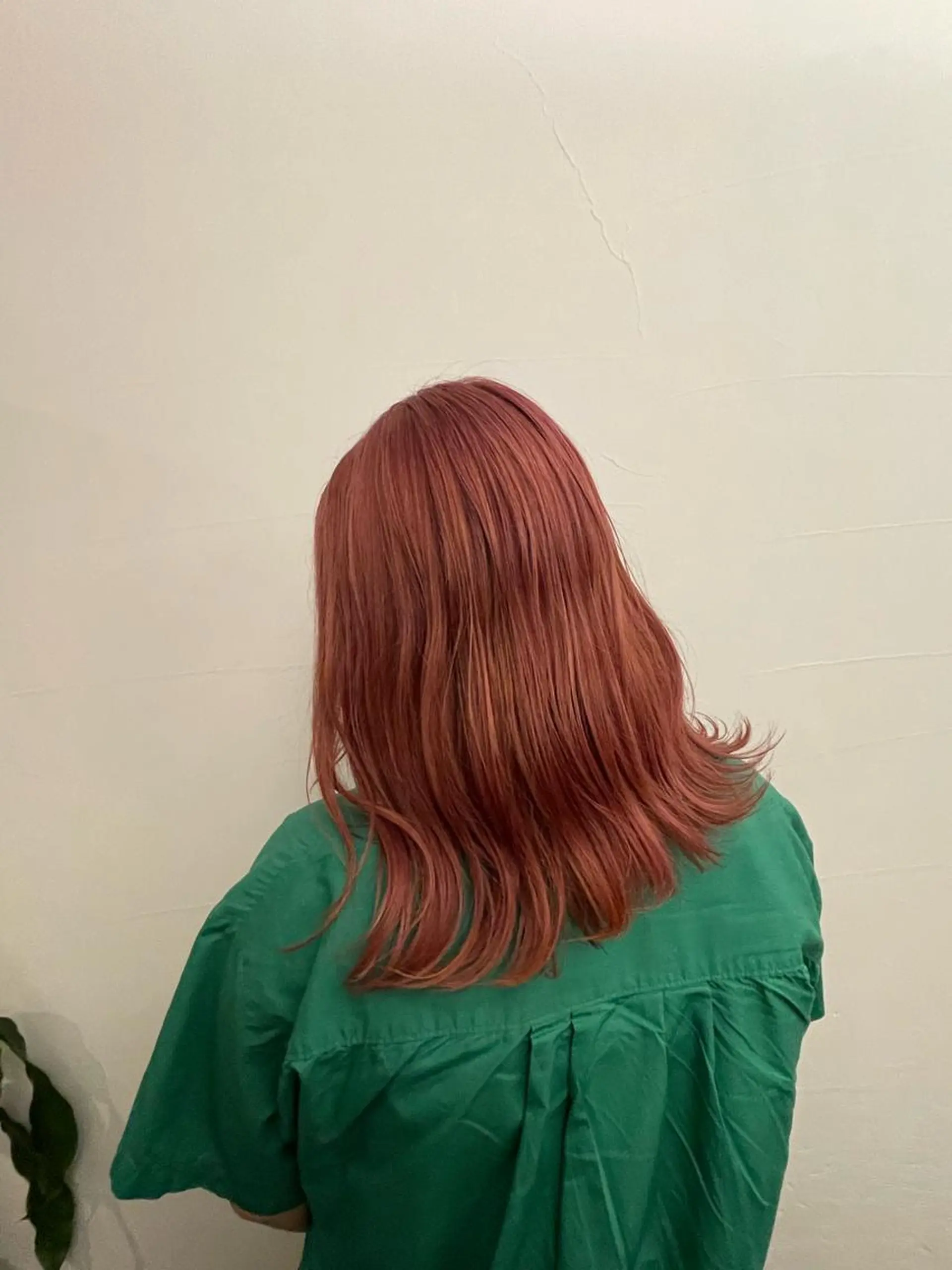 セミロング カラー ハイトーンカラー🩵 指名多数💗横山聖奈のヘアスタイル