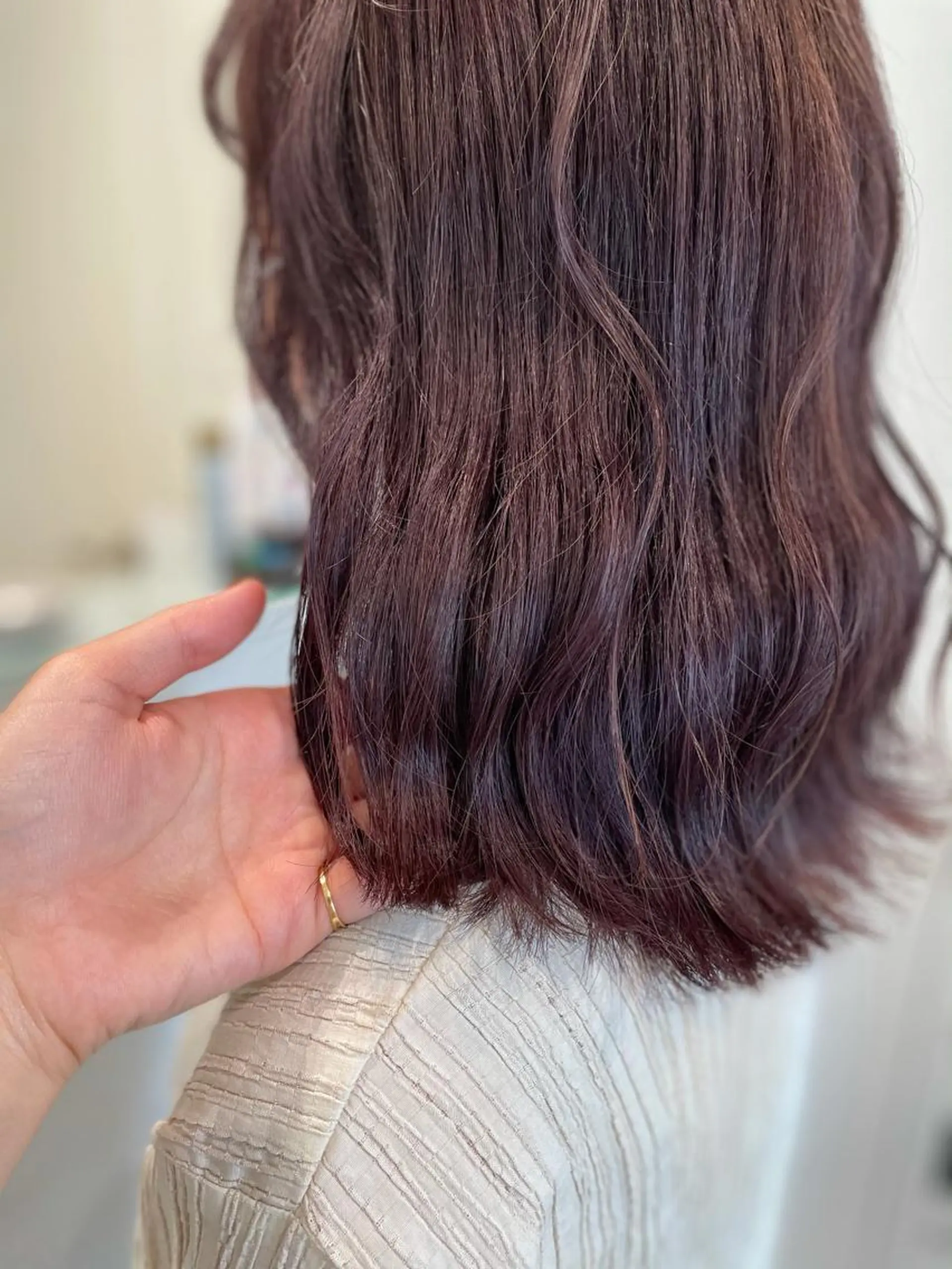 ミディアム カラー ブリーチ 透明感カラー グレージュ ラベンダーカラー ラベンダーグレージュ ボブ/インナーカラー /眉毛/Miyuのヘアスタイル