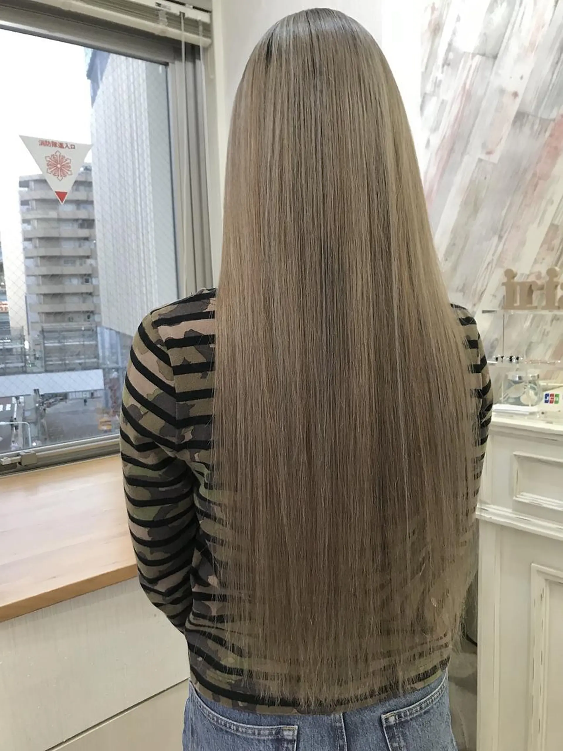 ロング カラー 🌿nudeカラー/ レイヤー/藤原🌿のヘアスタイル