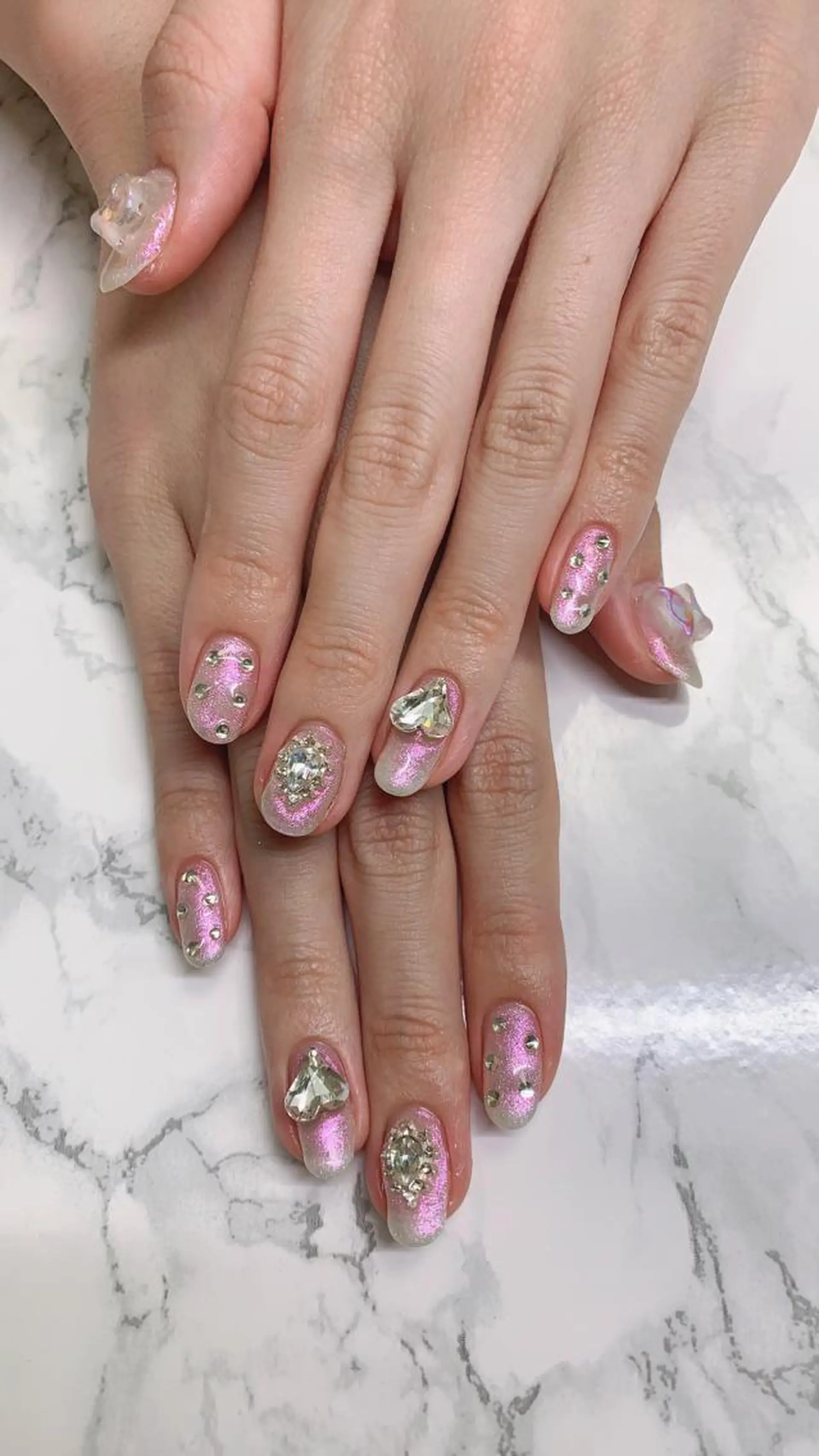 ネイル はな💎ネイル ワンホン、長さ出しのネイルデザイン