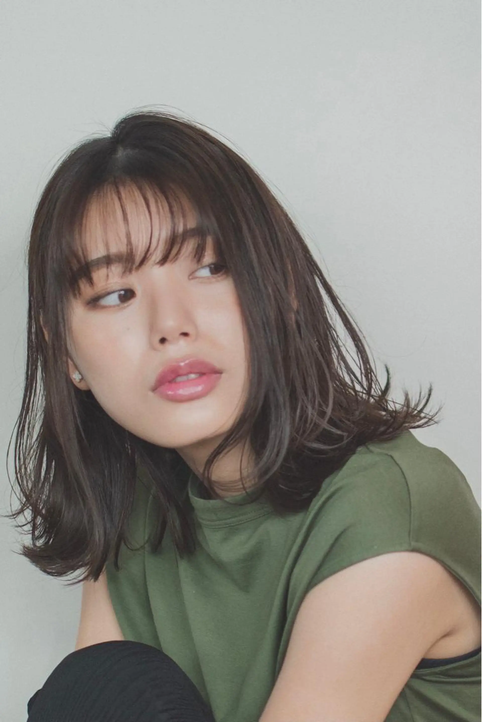 ミディアム カラー 前髪/顔周り /レイヤー/秋山 元のヘアスタイル