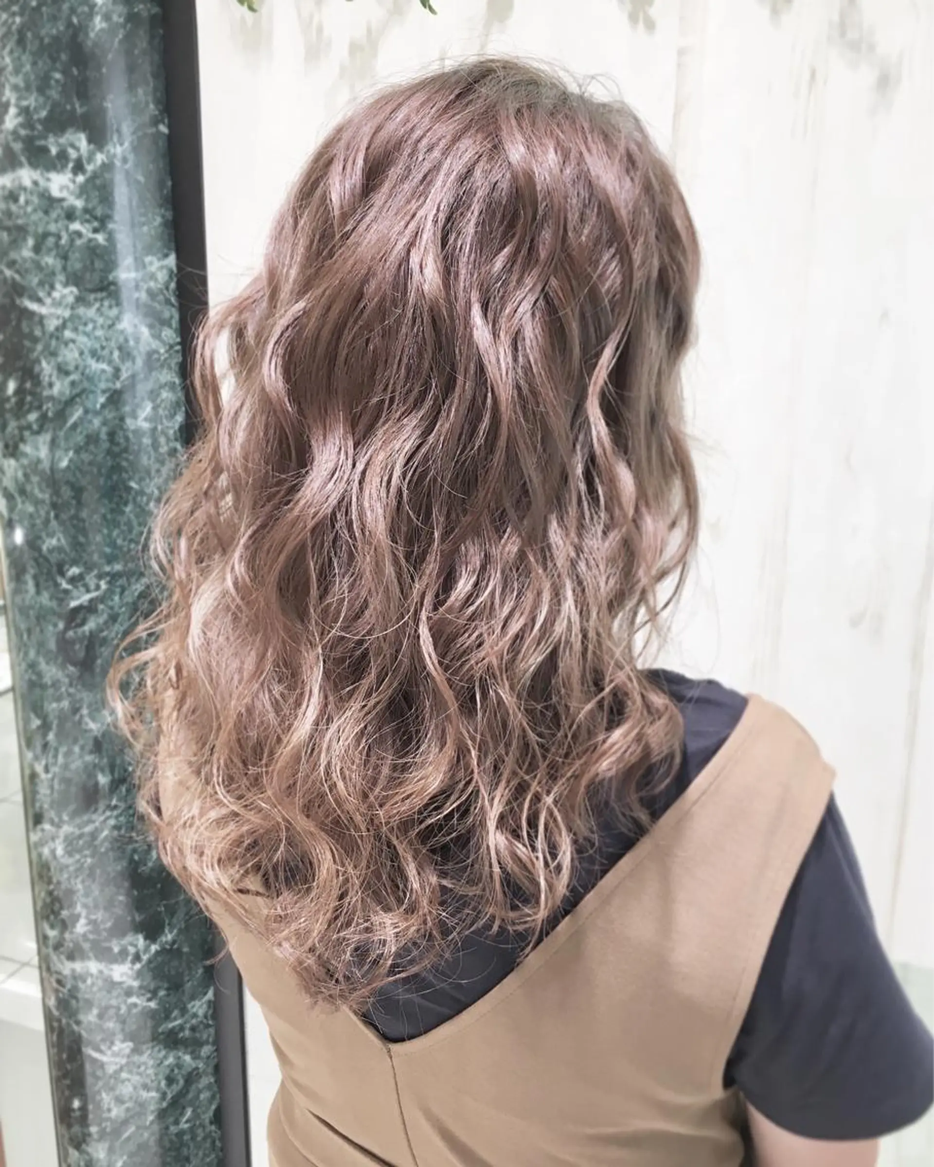 ロング カラー ブラウンカラー カット トリートメント N° jillva ♦️川端裕司♦️のヘアスタイル