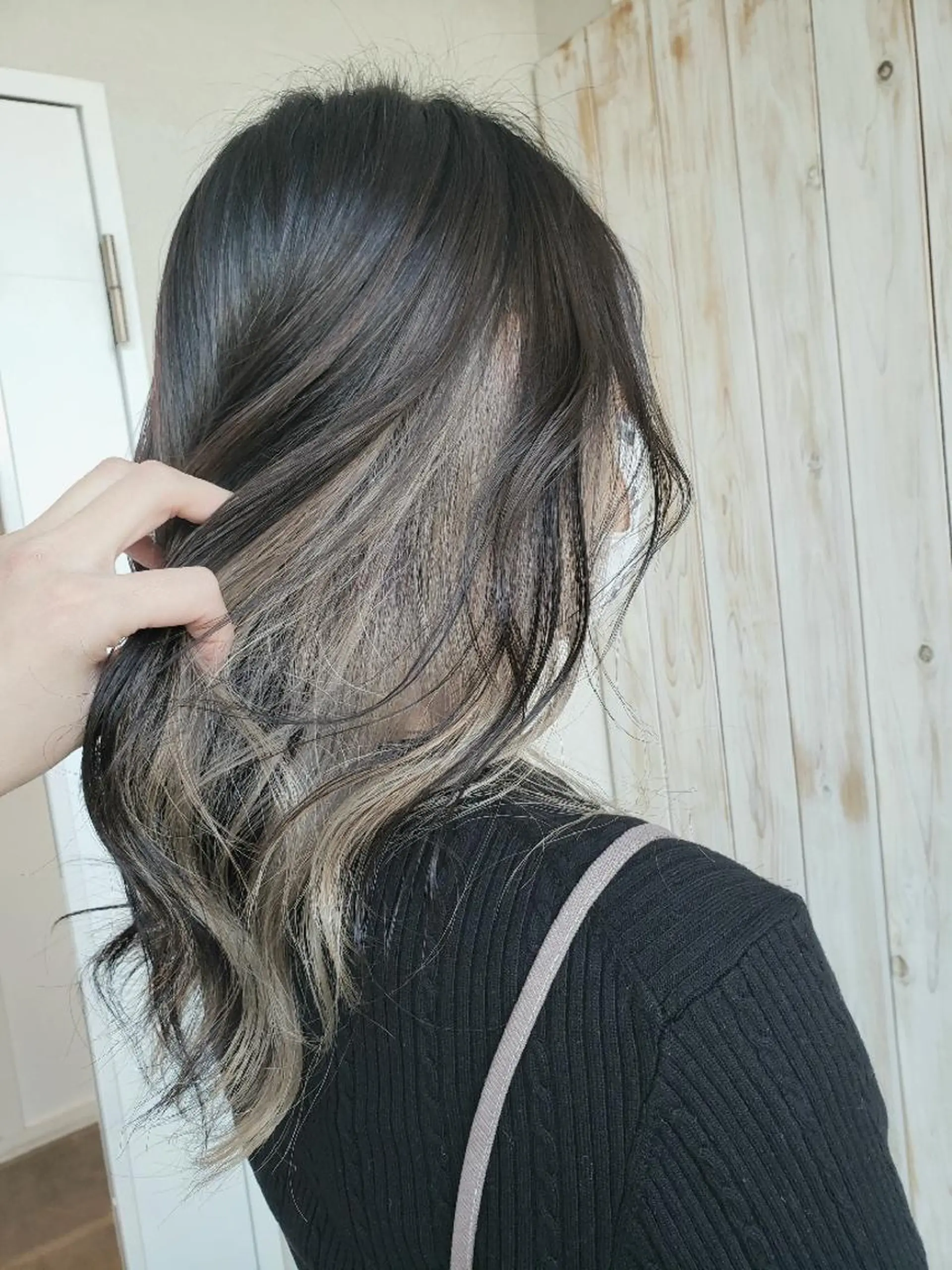 セミロング カラー ベージュカラー ホワイトベージュ カット ヘアカラー トリートメント 福島 優花のヘアスタイル